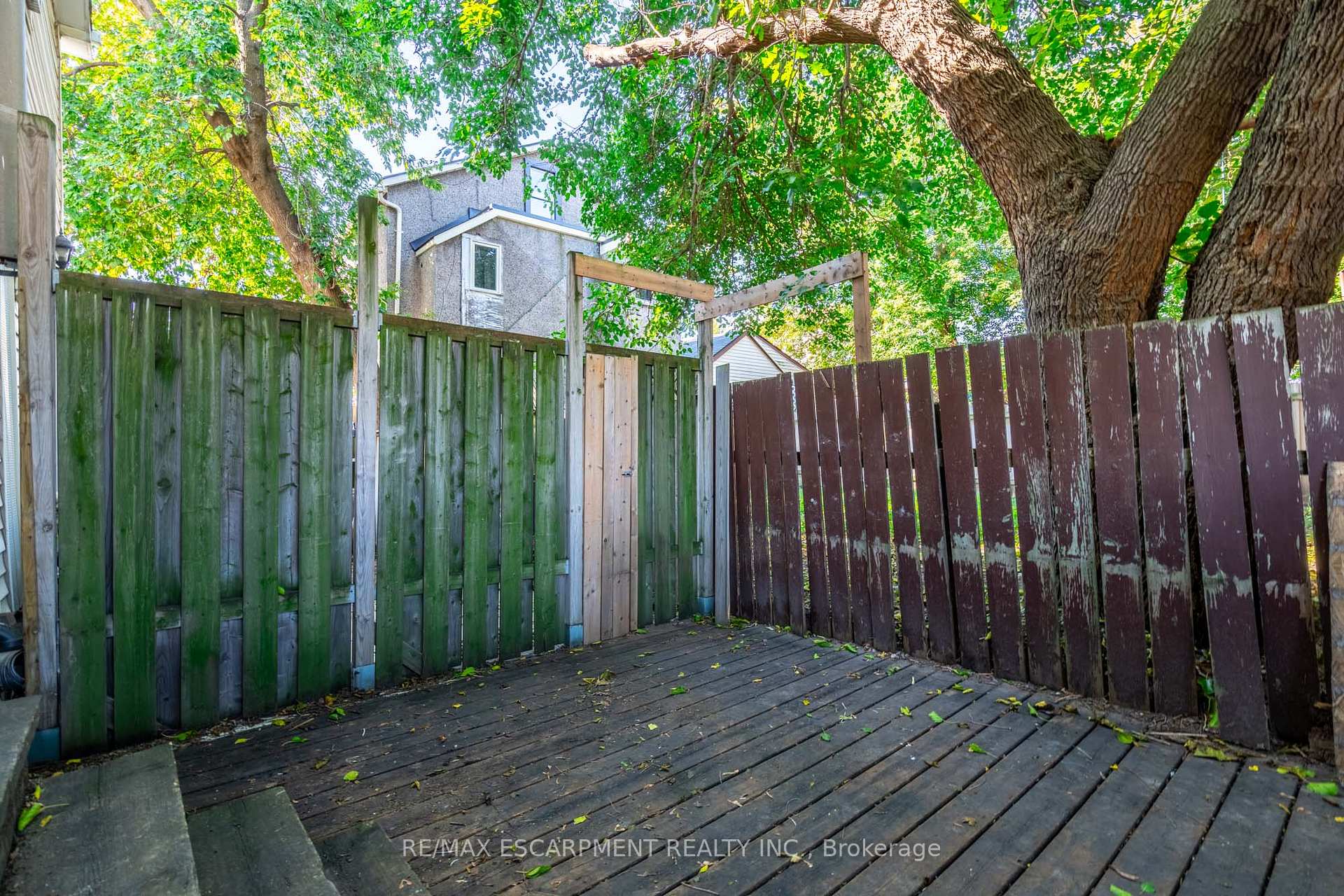 Photo 20 of 213 Caroline Street N, Hamilton, Central — HOMEH