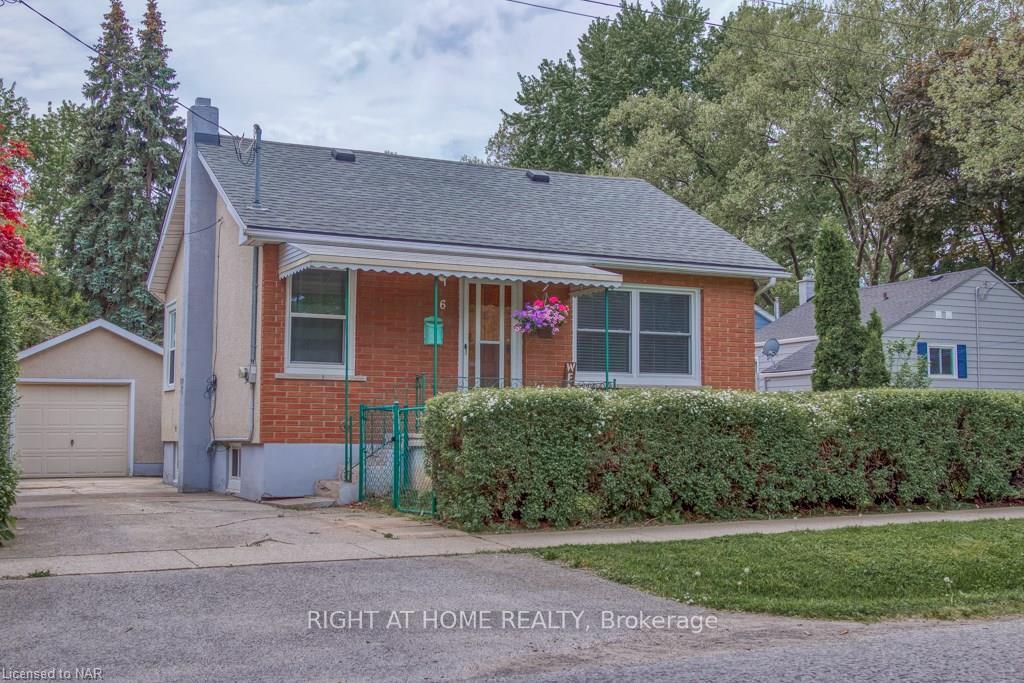 Photo 2 of 6 Perry Street, St. Catharines, Haig — HOMEH