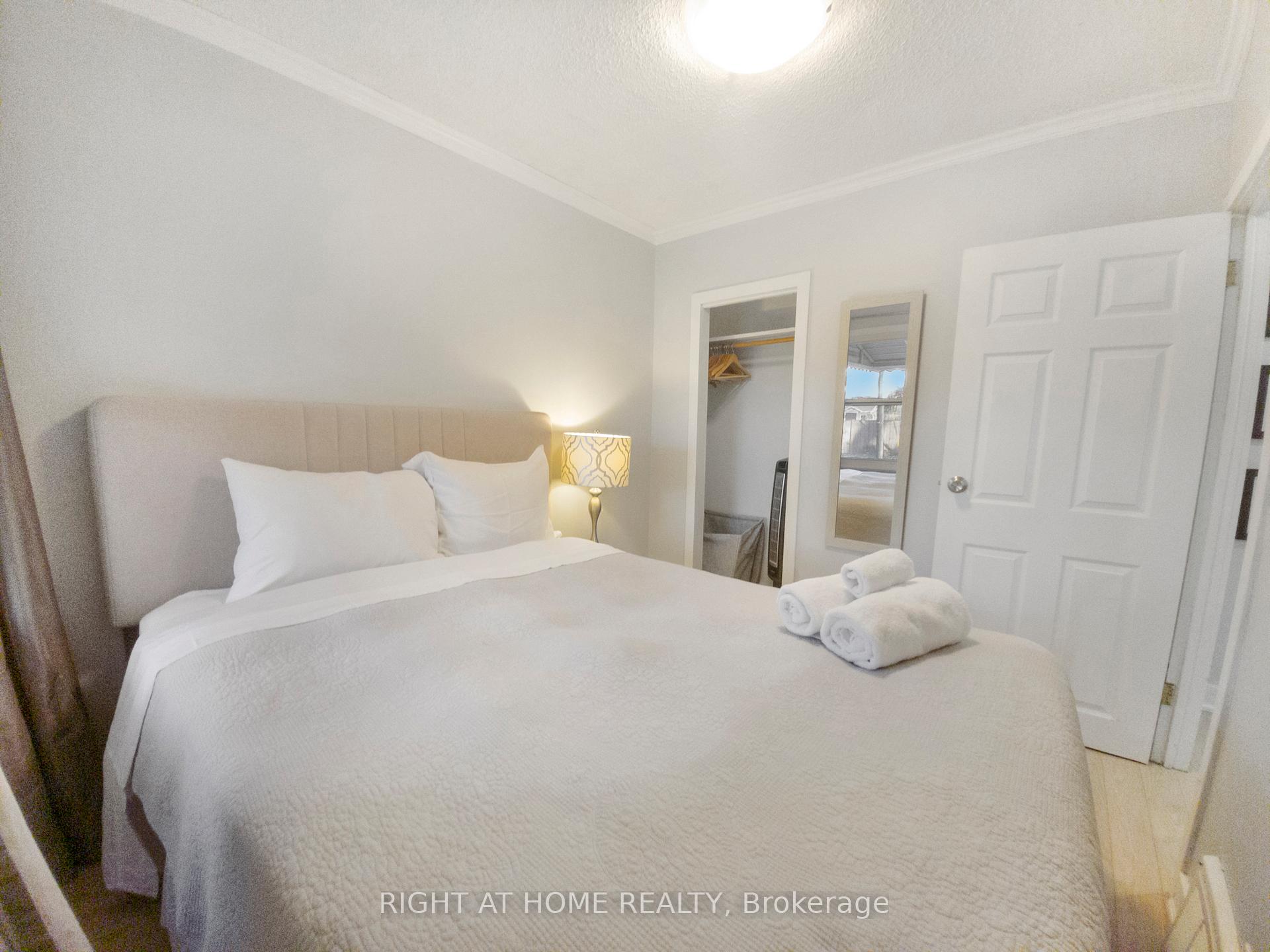 Photo 11 of 6 Perry Street, St. Catharines, Haig — HOMEH
