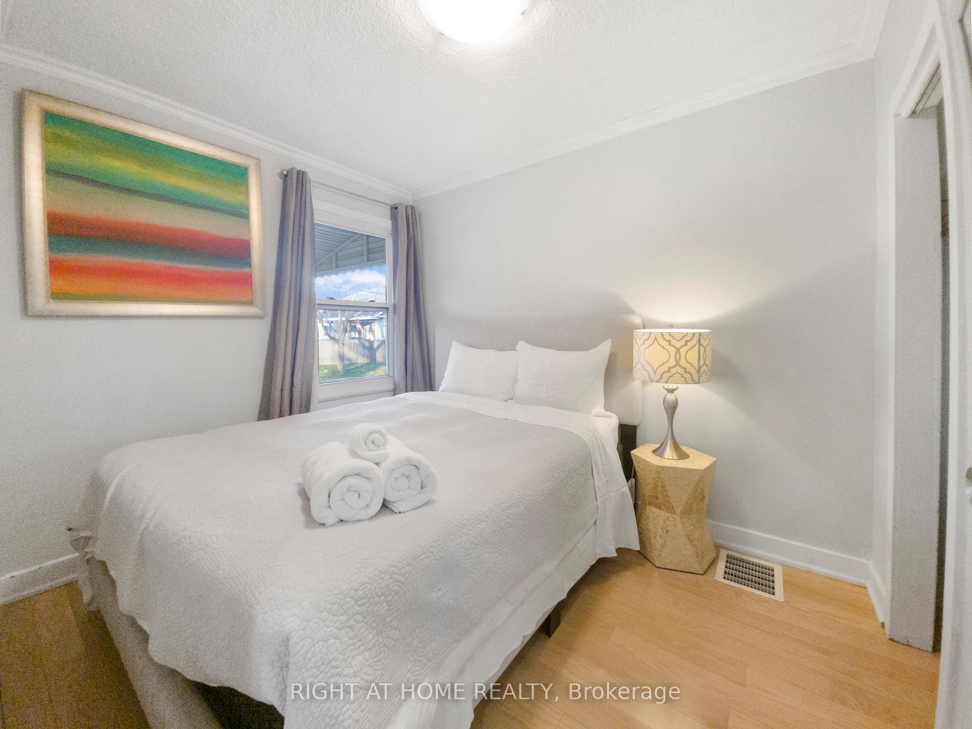 Photo 13 of 6 Perry Street, St. Catharines, Haig — HOMEH