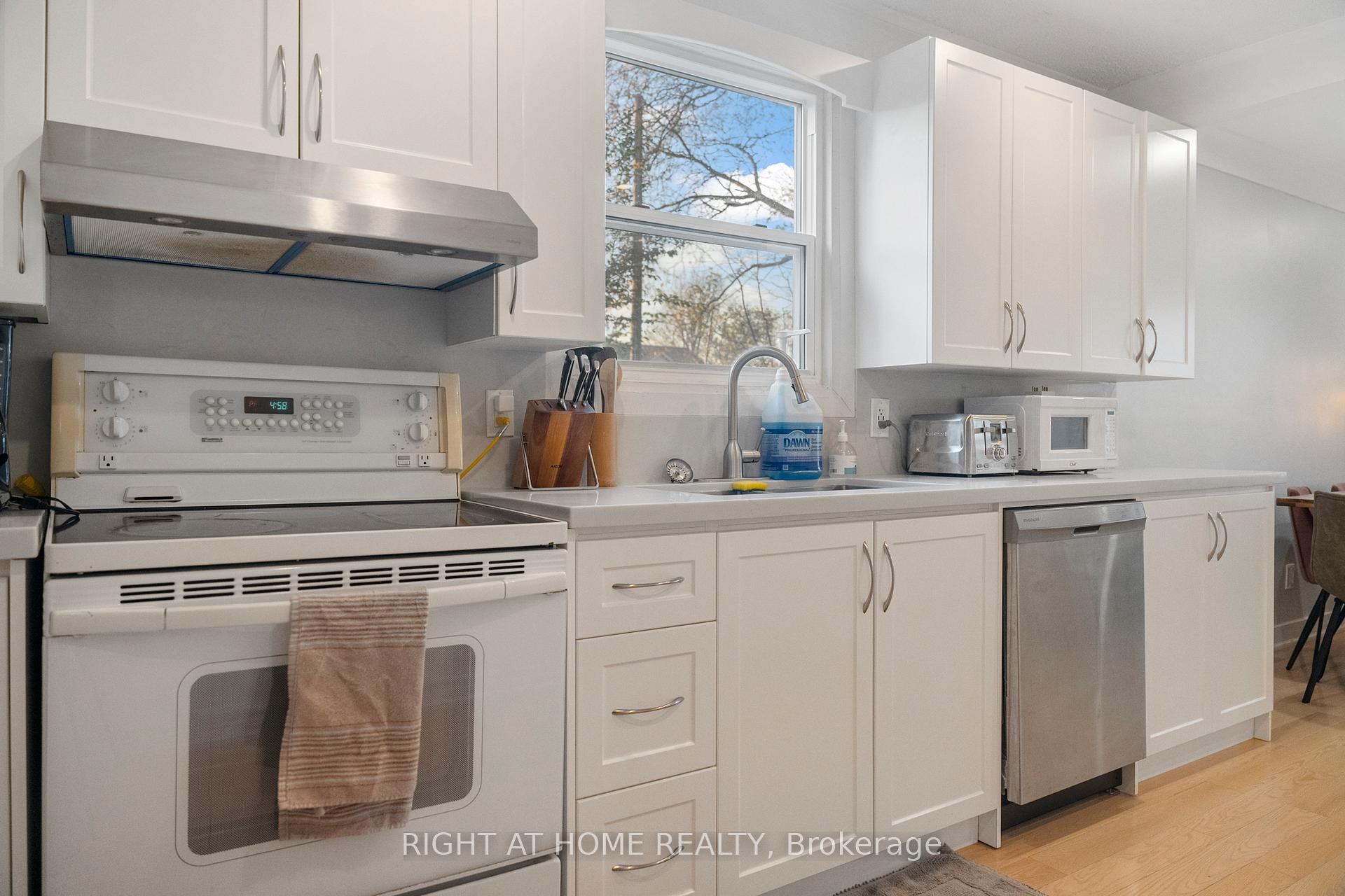Photo 15 of 6 Perry Street, St. Catharines, Haig — HOMEH