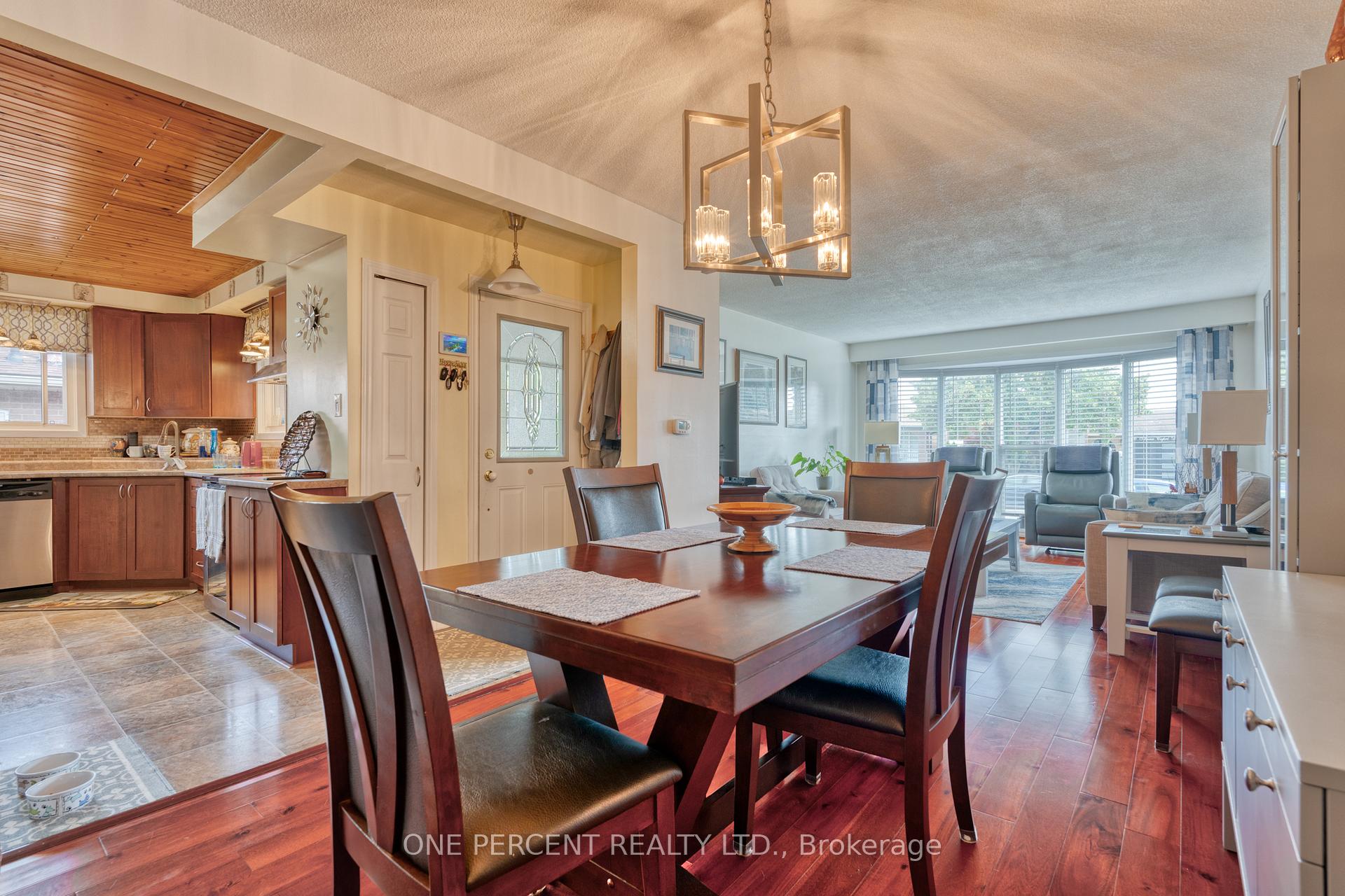 Photo 7 of 53 Anna Capri Drive, Hamilton, Templemead — HOMEH
