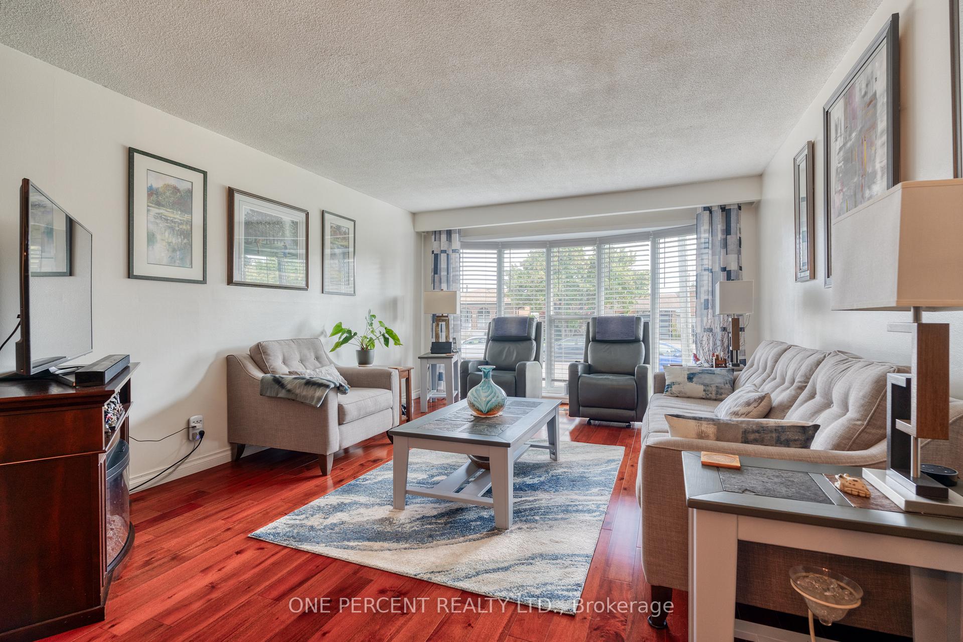Photo 8 of 53 Anna Capri Drive, Hamilton, Templemead — HOMEH