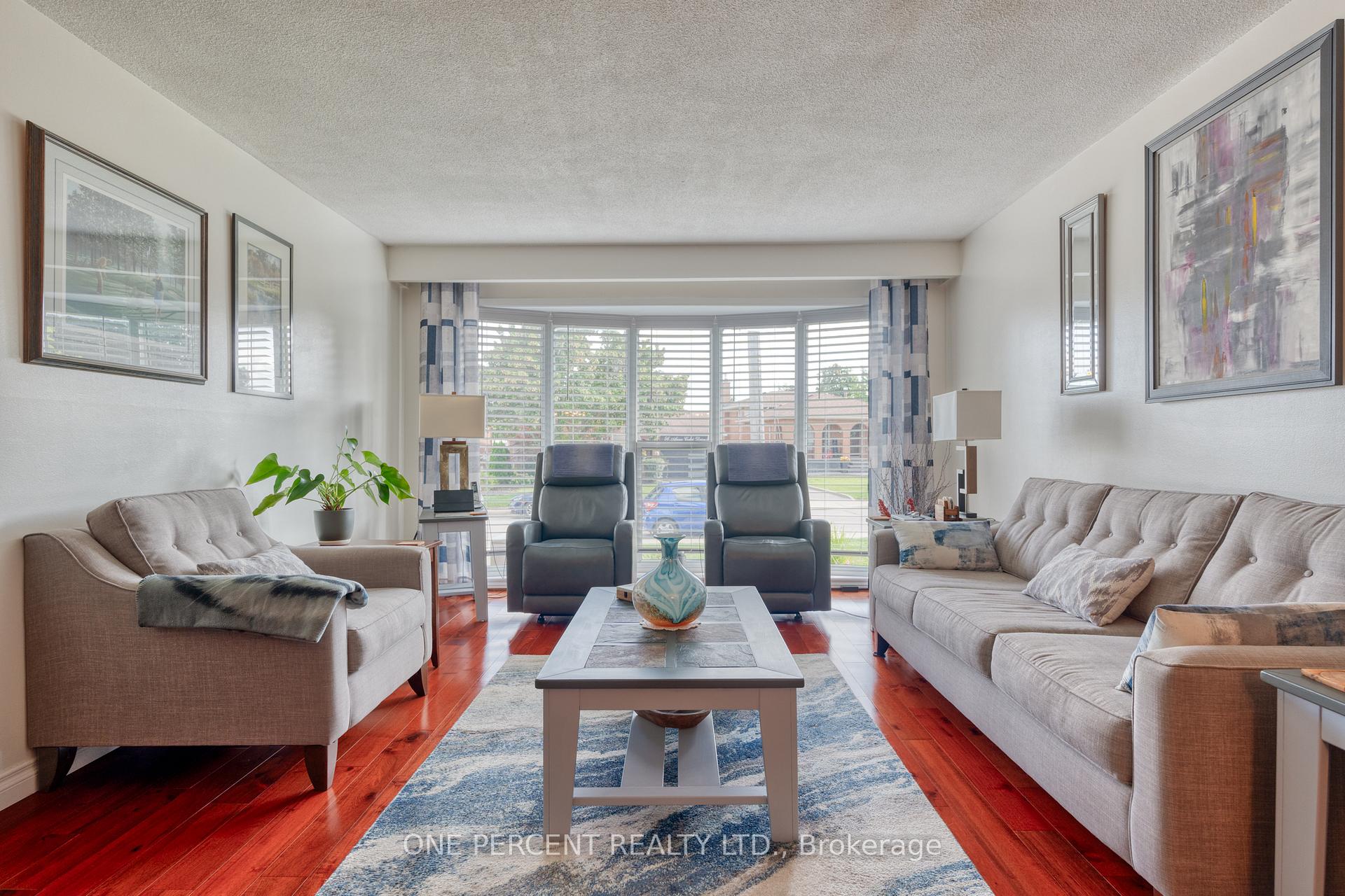 Photo 9 of 53 Anna Capri Drive, Hamilton, Templemead — HOMEH