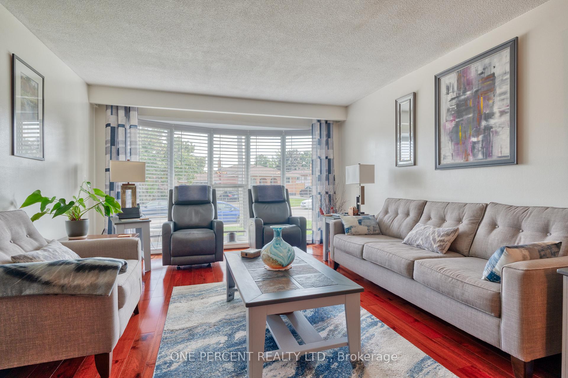 Photo 10 of 53 Anna Capri Drive, Hamilton, Templemead — HOMEH