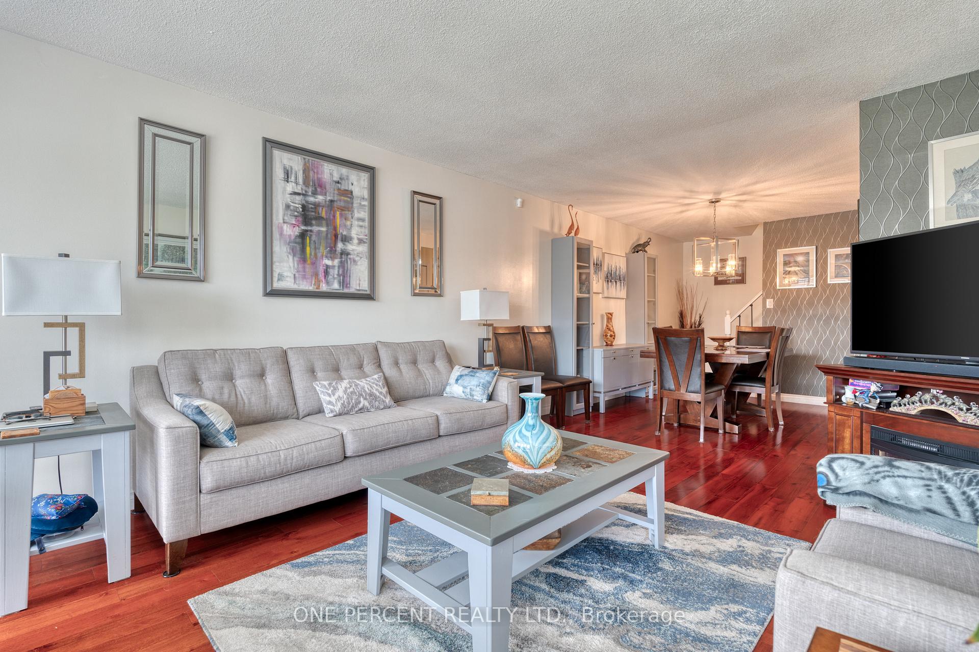 Photo 11 of 53 Anna Capri Drive, Hamilton, Templemead — HOMEH