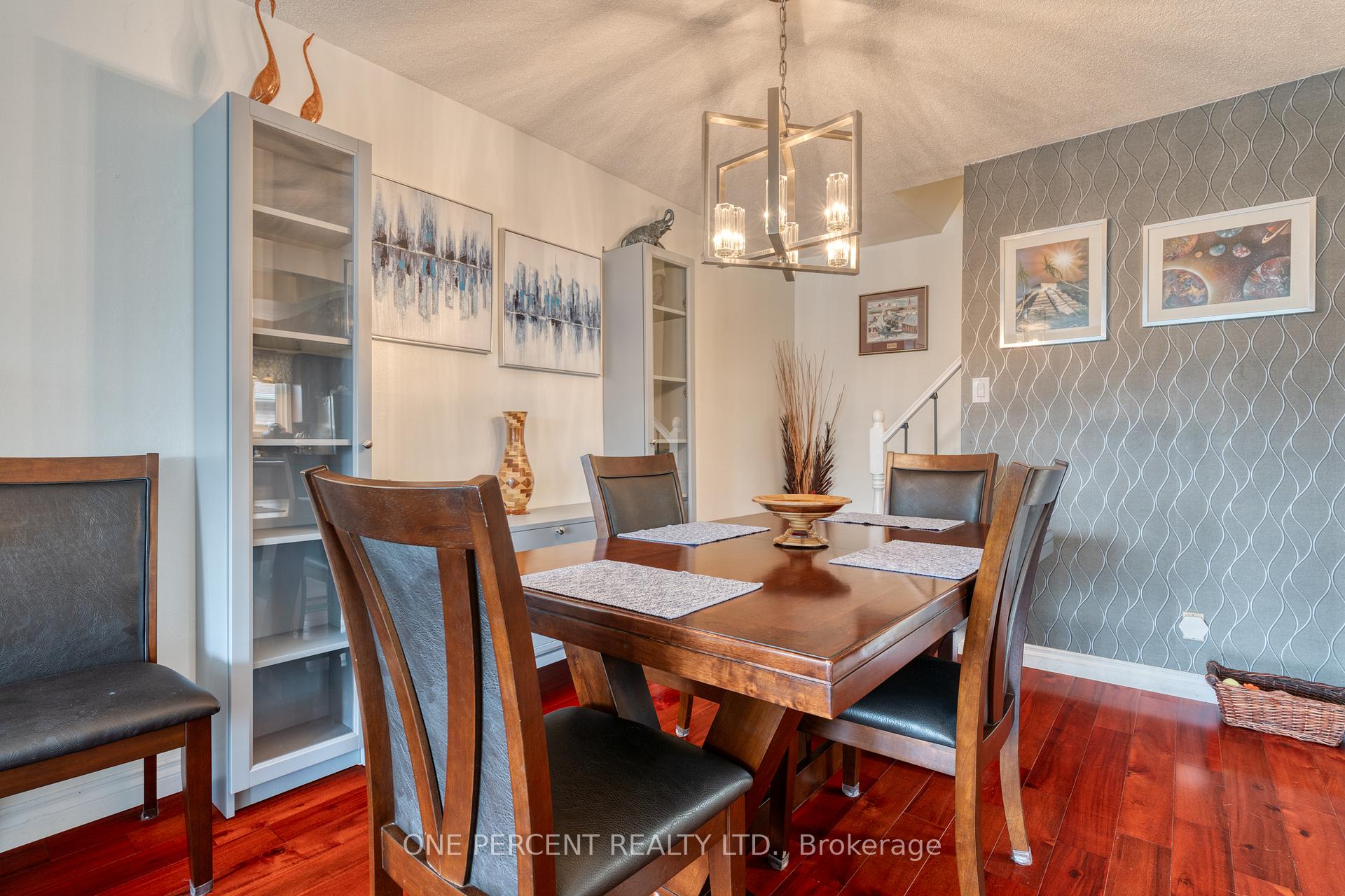 Photo 13 of 53 Anna Capri Drive, Hamilton, Templemead — HOMEH