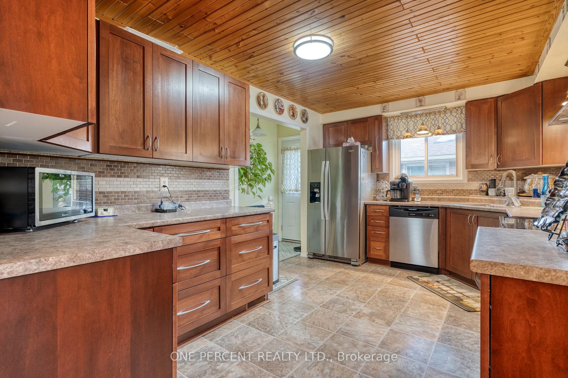 Photo 16 of 53 Anna Capri Drive, Hamilton, Templemead — HOMEH
