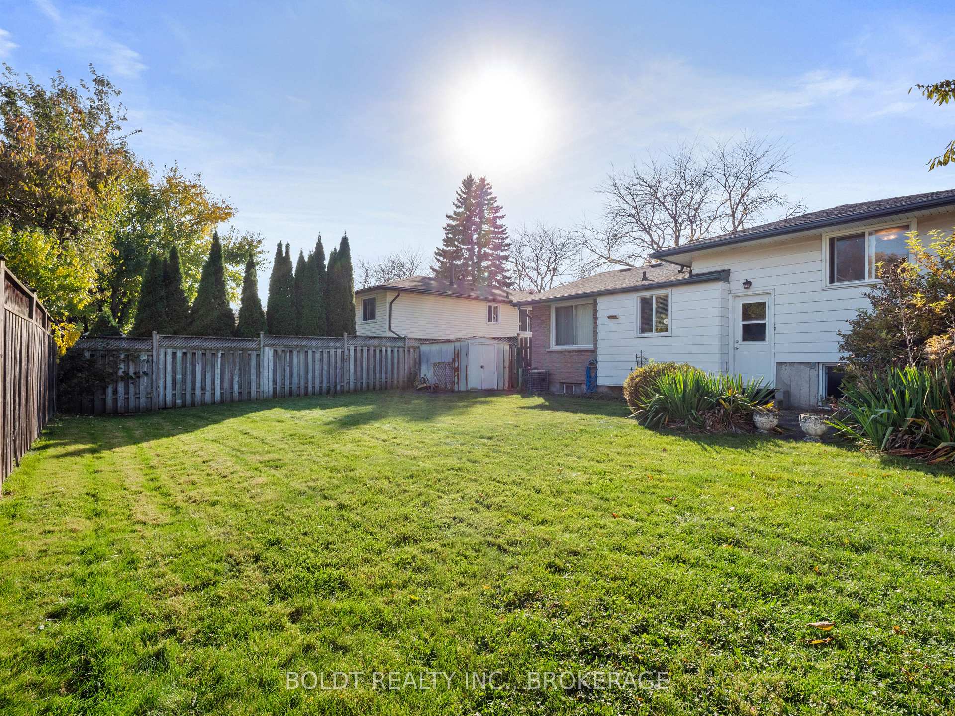 Photo 6 of 5 Rainbow Drive, St. Catharines, Bunting/Linwell — HOMEH