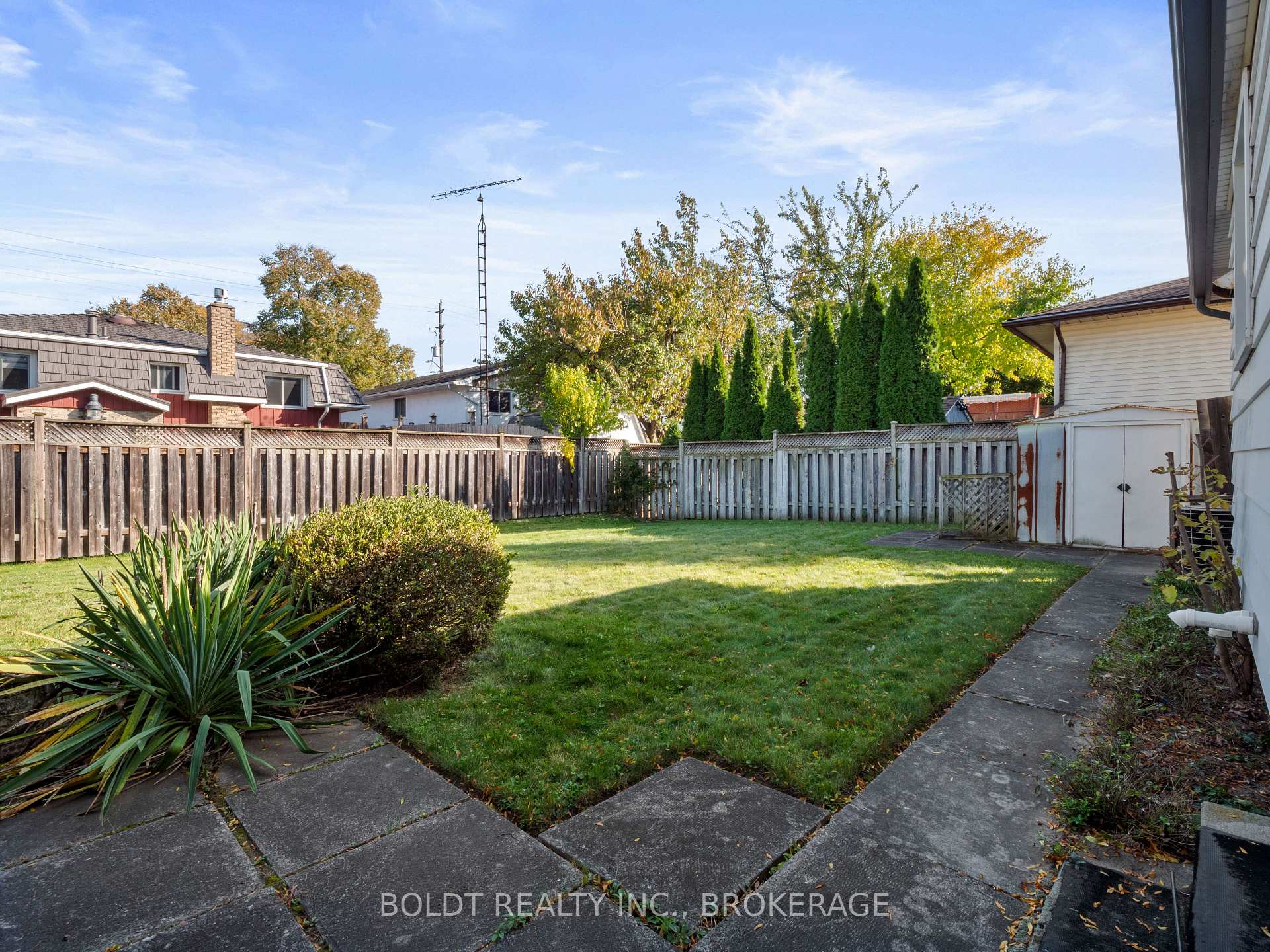 Photo 7 of 5 Rainbow Drive, St. Catharines, Bunting/Linwell — HOMEH