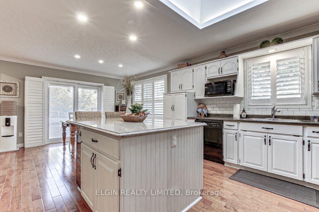 Photo 8 of 24 Cavanaugh Crescent, St. Thomas — HOMEH