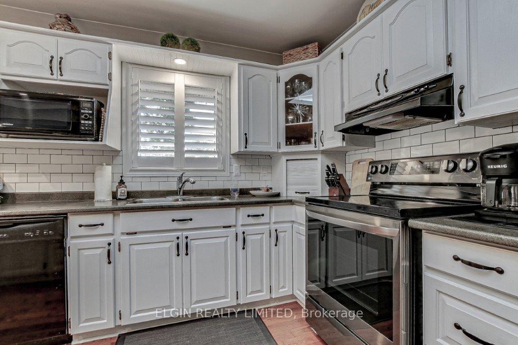 Photo 9 of 24 Cavanaugh Crescent, St. Thomas — HOMEH