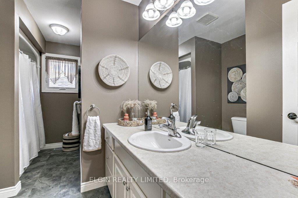 Photo 15 of 24 Cavanaugh Crescent, St. Thomas — HOMEH