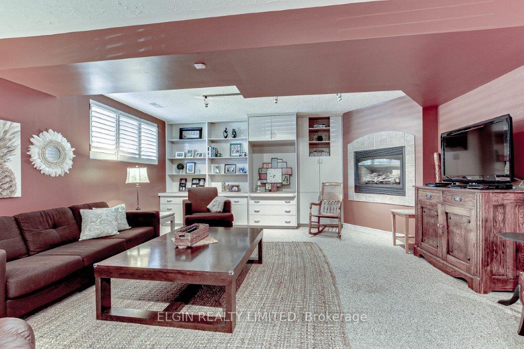 Photo 21 of 24 Cavanaugh Crescent, St. Thomas — HOMEH