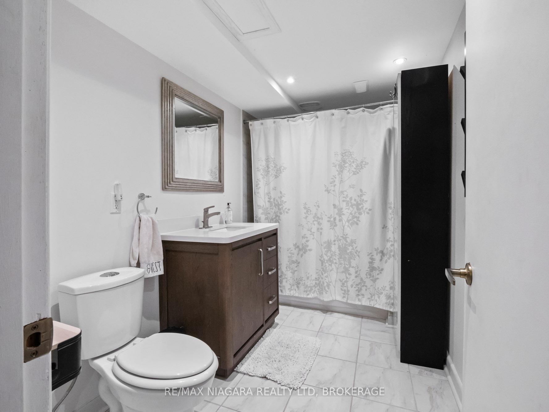 Photo 38 of 1647 Gregory Road, St. Catharines, Rural Fourth — HOMEH