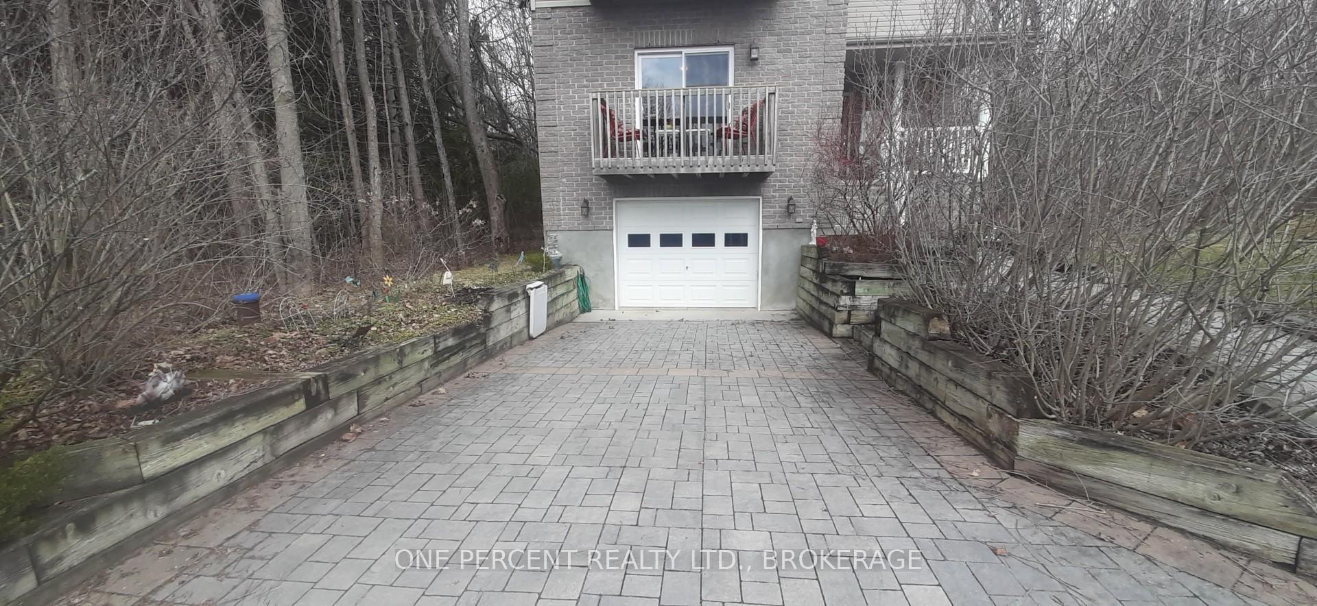 Photo 2 of 39 Dark Island Lane, Gananoque — HOMEH