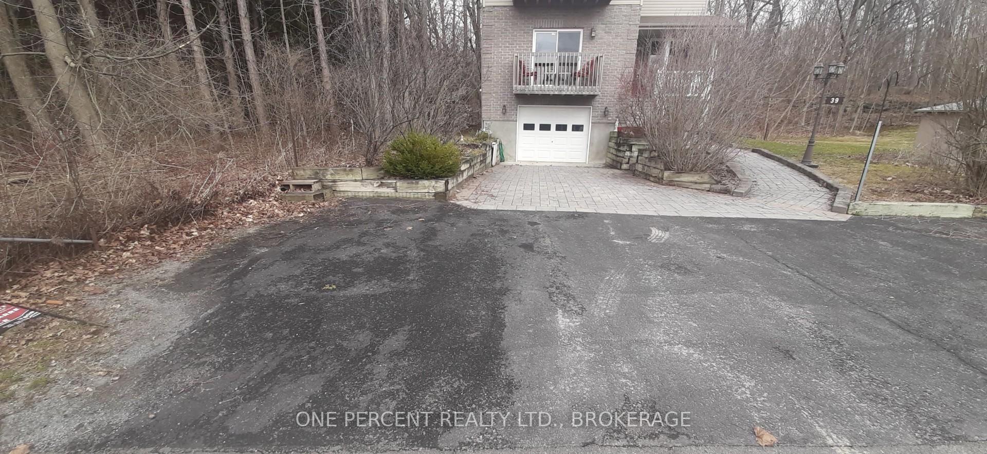 Photo 3 of 39 Dark Island Lane, Gananoque — HOMEH