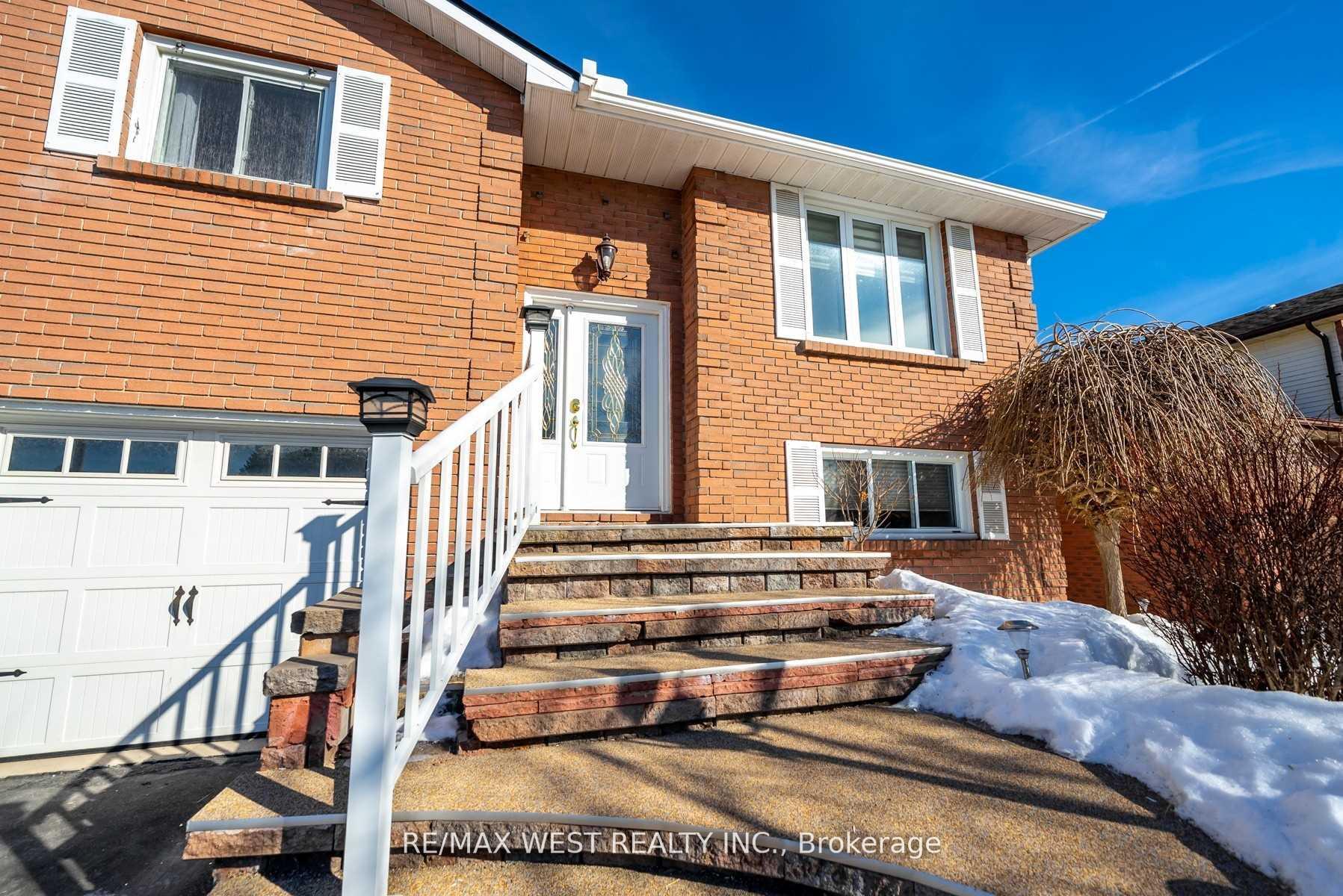 Photo 2 of Unit Main Fl, 23 Bruntsfield Street, Clarington, Courtice — HOMEH