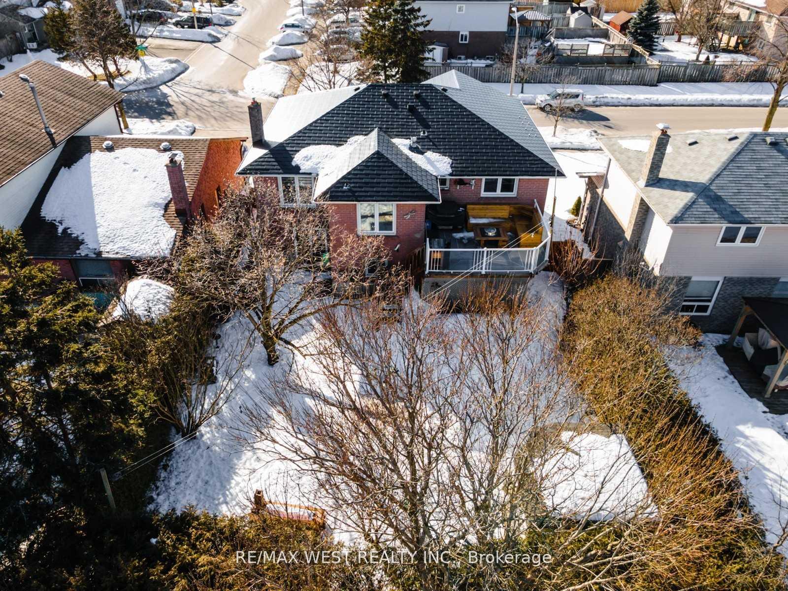 Photo 22 of Unit Main Fl, 23 Bruntsfield Street, Clarington, Courtice — HOMEH