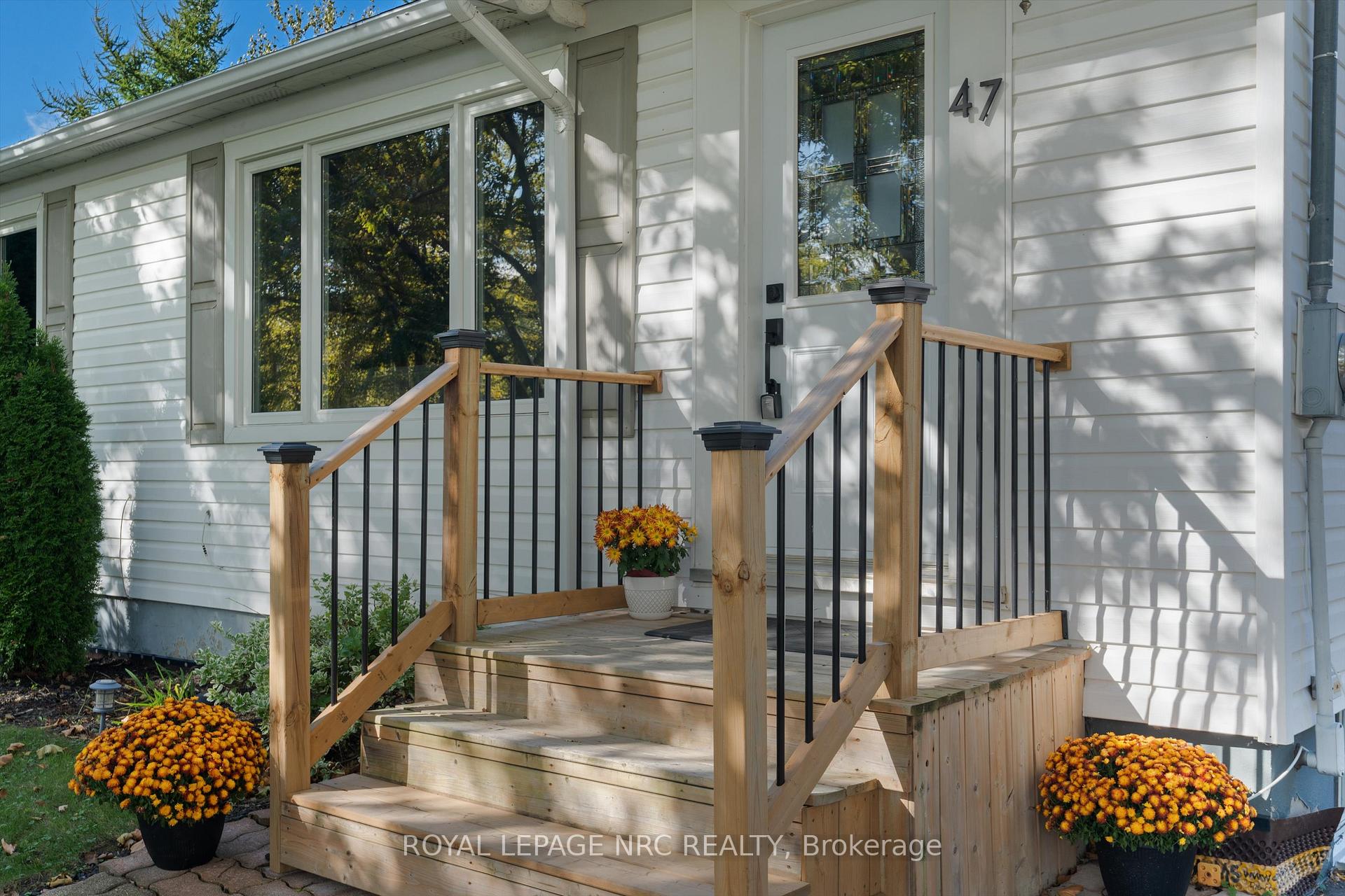 Photo 5 of 47 Beamer Avenue, St. Catharines, Bunting/Linwell — HOMEH