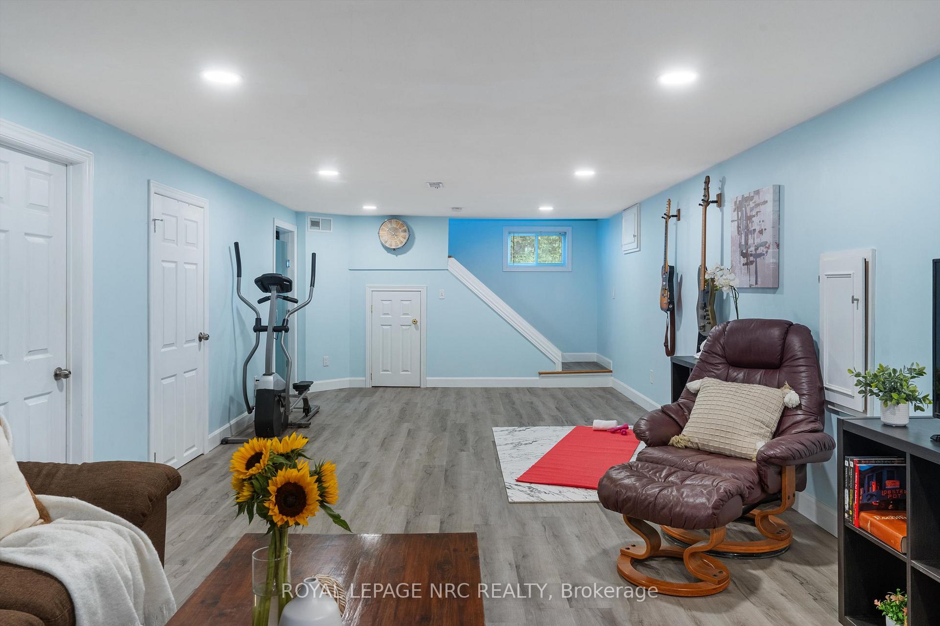Photo 25 of 47 Beamer Avenue, St. Catharines, Bunting/Linwell — HOMEH