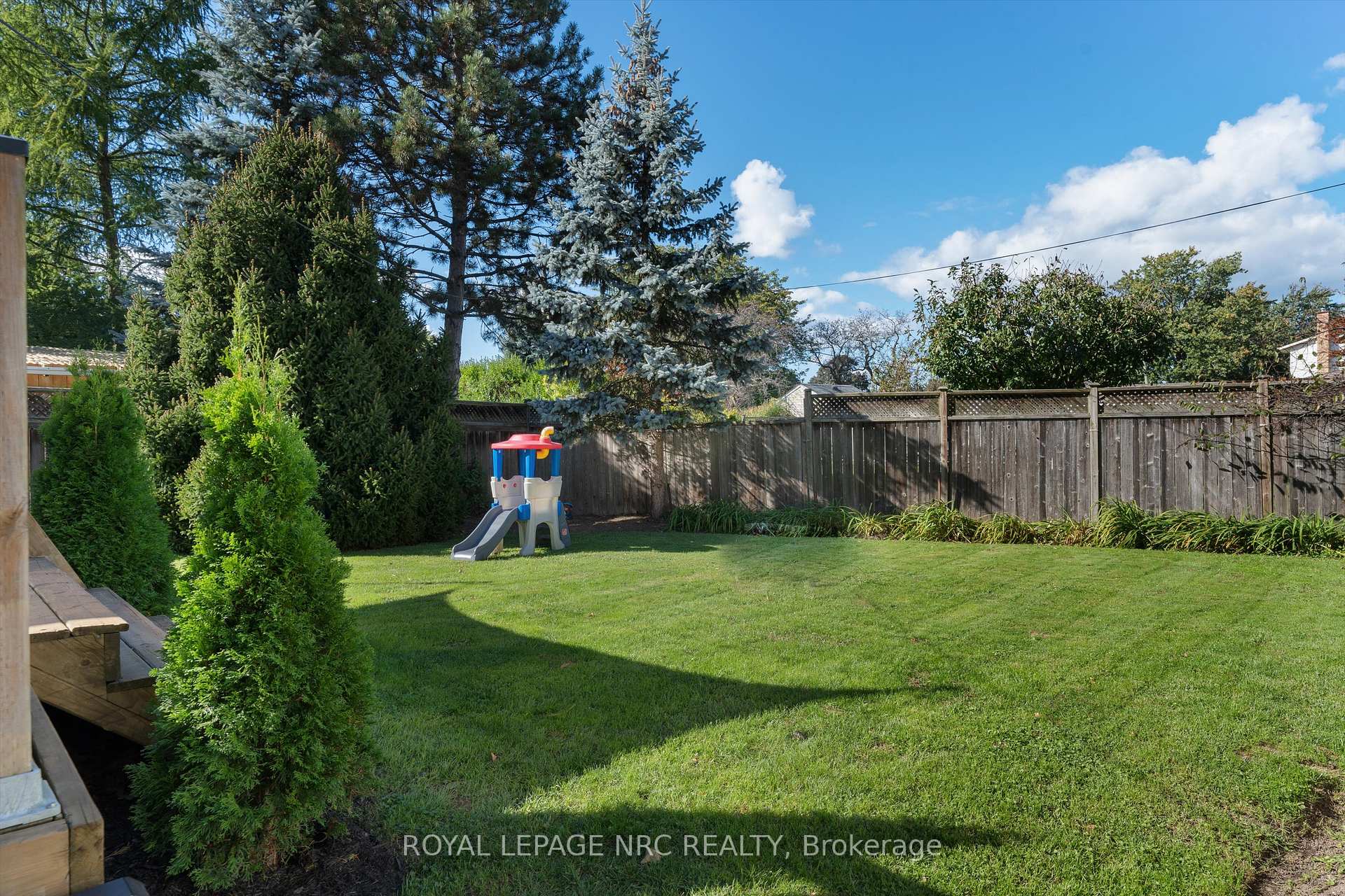 Photo 35 of 47 Beamer Avenue, St. Catharines, Bunting/Linwell — HOMEH