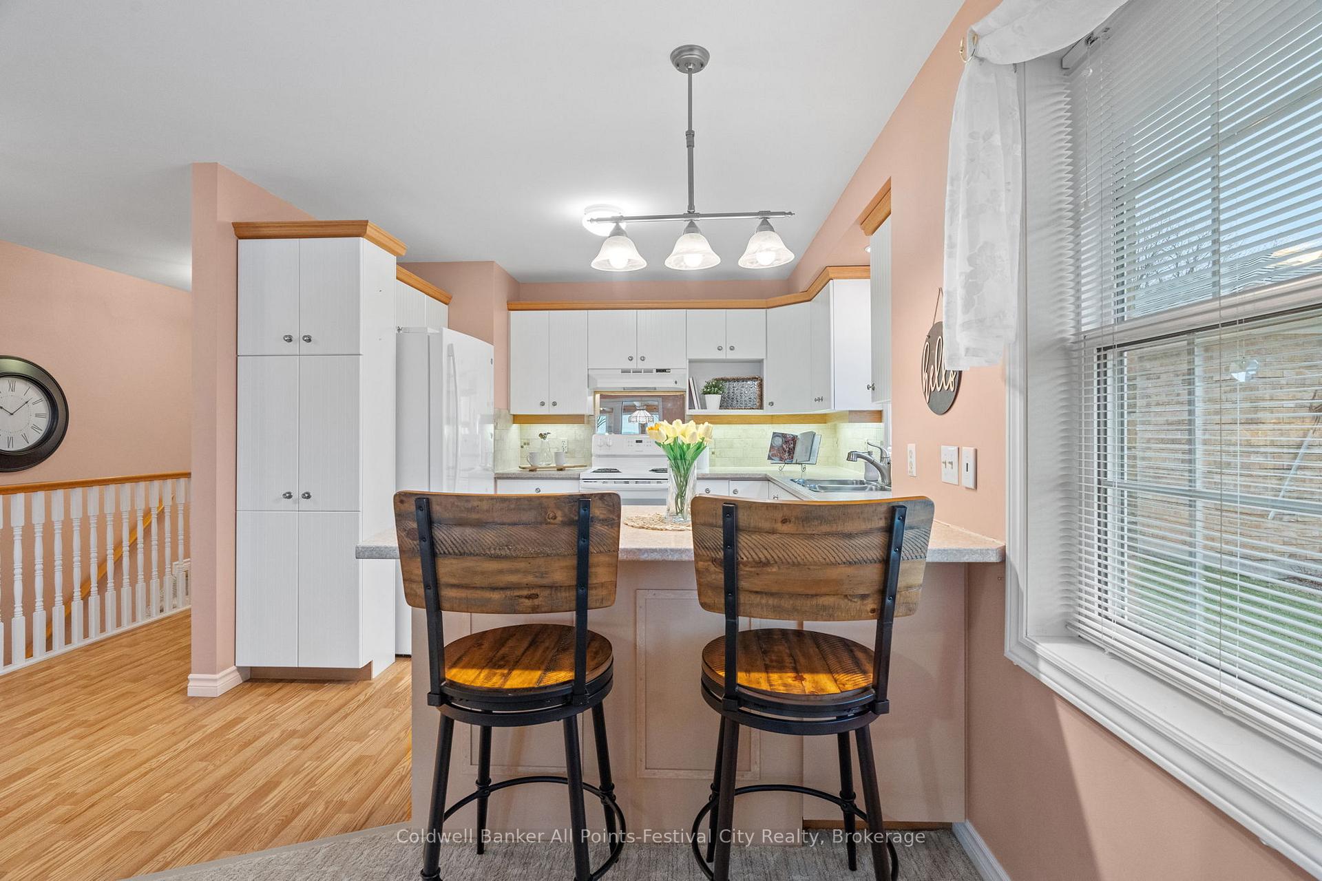 Photo 10 of 273 Bethune Crescent, Goderich, Goderich (Town) — HOMEH