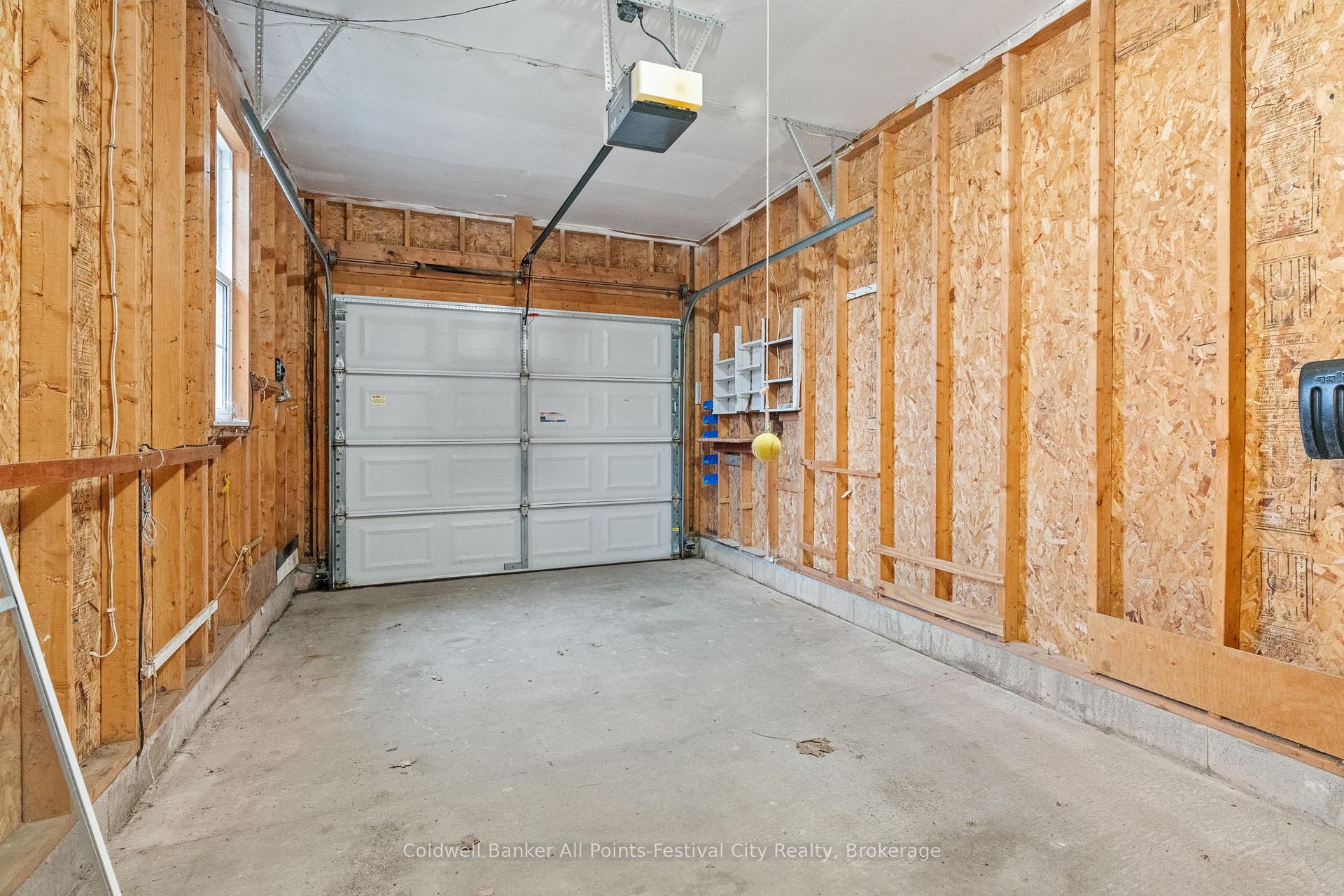 Photo 33 of 273 Bethune Crescent, Goderich, Goderich (Town) — HOMEH