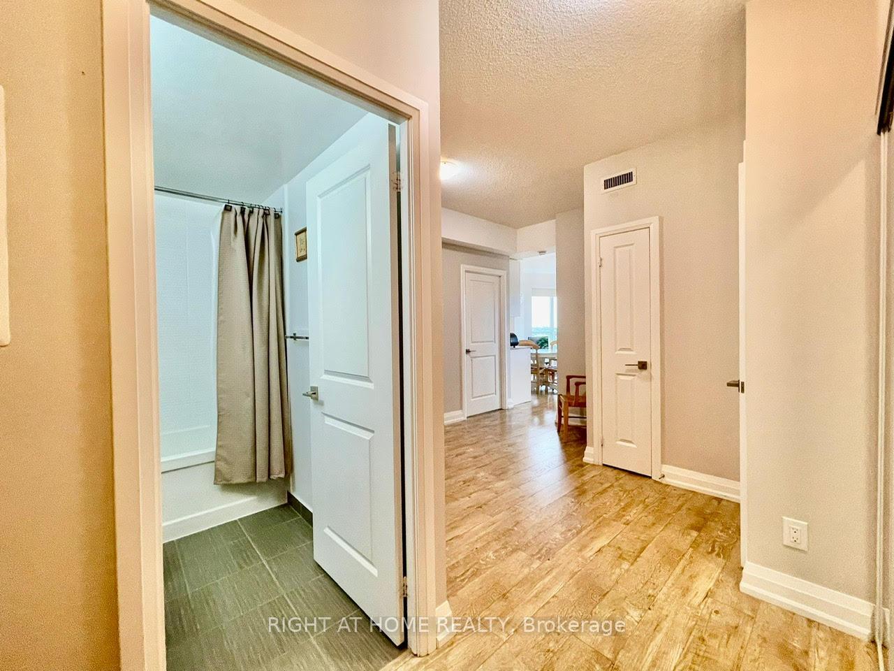 Photo 6 of Unit 726, 7161 Yonge Street, Markham, Grandview — HOMEH