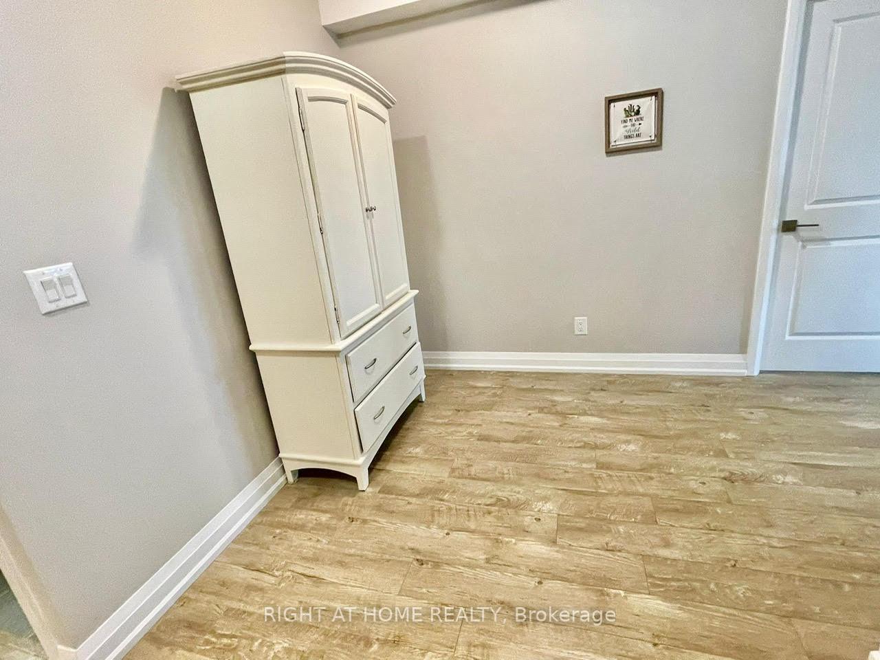Photo 9 of Unit 726, 7161 Yonge Street, Markham, Grandview — HOMEH