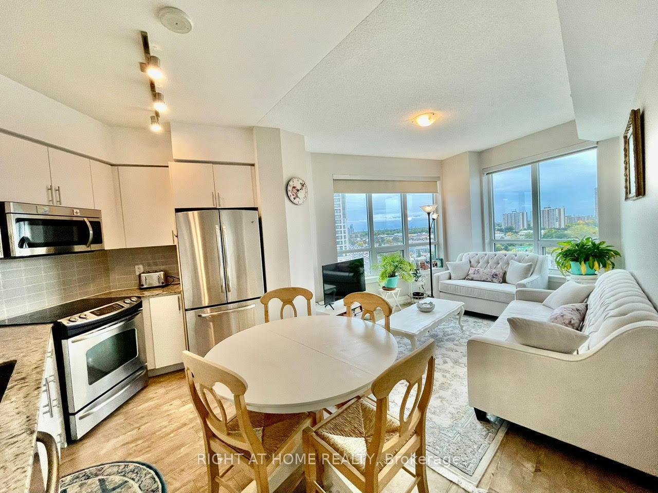 Photo 10 of Unit 726, 7161 Yonge Street, Markham, Grandview — HOMEH