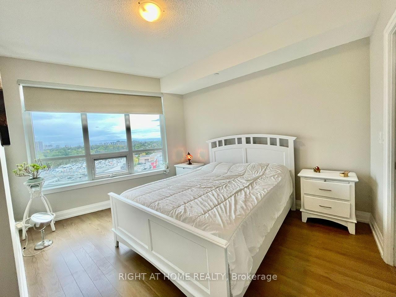 Photo 19 of Unit 726, 7161 Yonge Street, Markham, Grandview — HOMEH