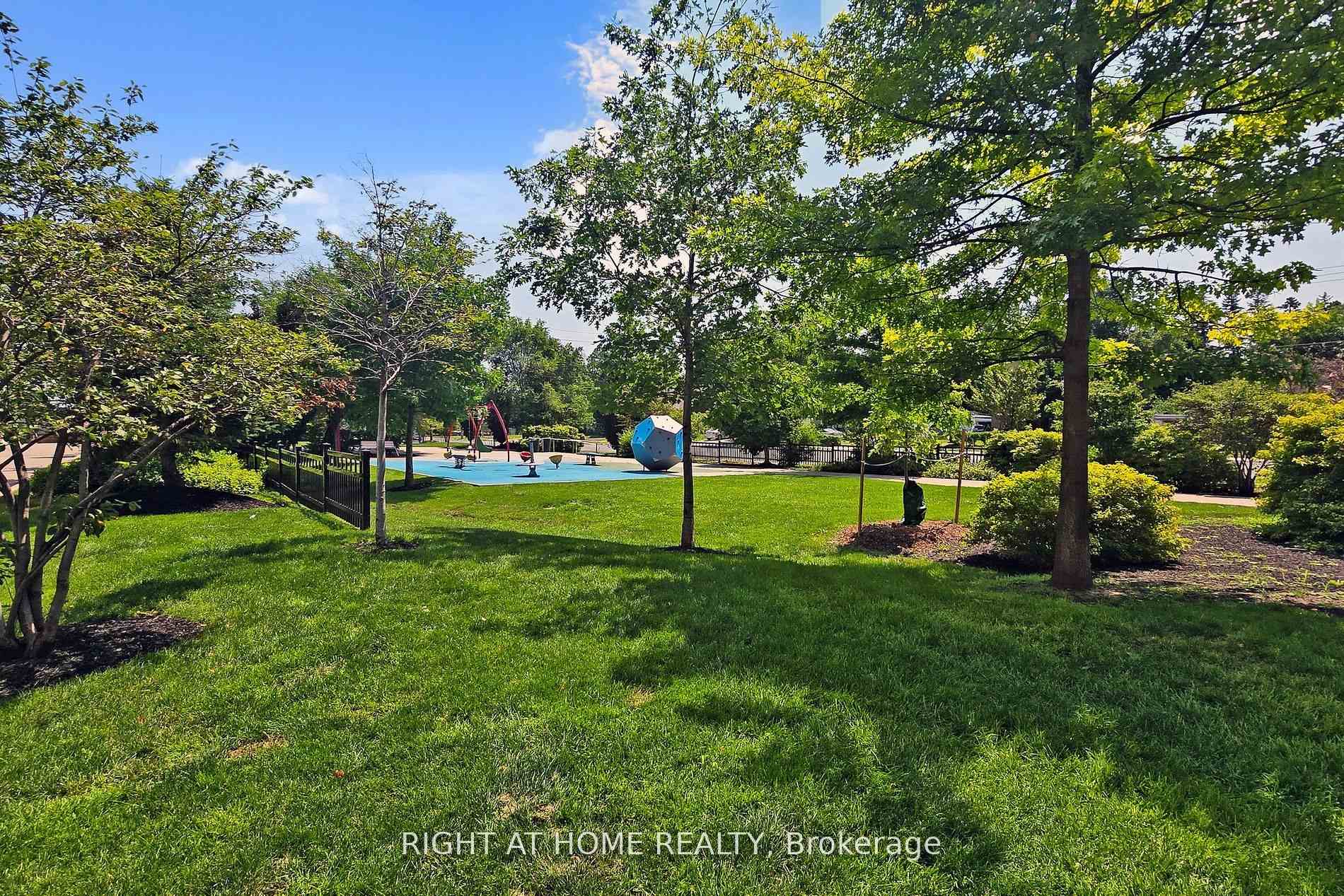 Photo 37 of Unit 726, 7161 Yonge Street, Markham, Grandview — HOMEH