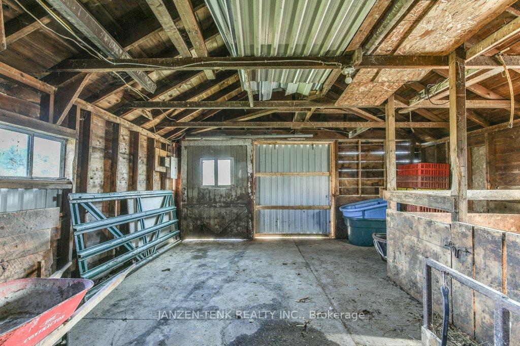 Photo 76 of 7654 Hacienda Road, Malahide, Rural Malahide — HOMEH