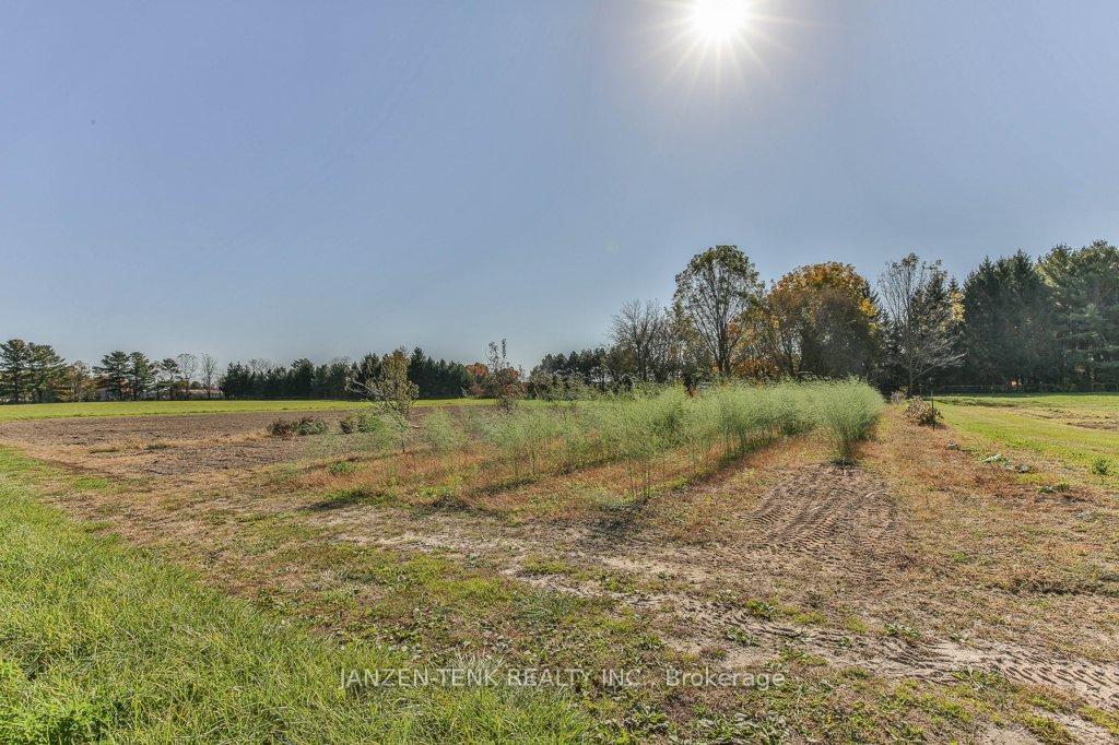 Photo 78 of 7654 Hacienda Road, Malahide, Rural Malahide — HOMEH