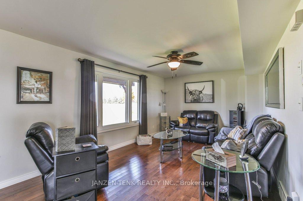 Photo 38 of 7654 Hacienda Road, Malahide, Rural Malahide — HOMEH