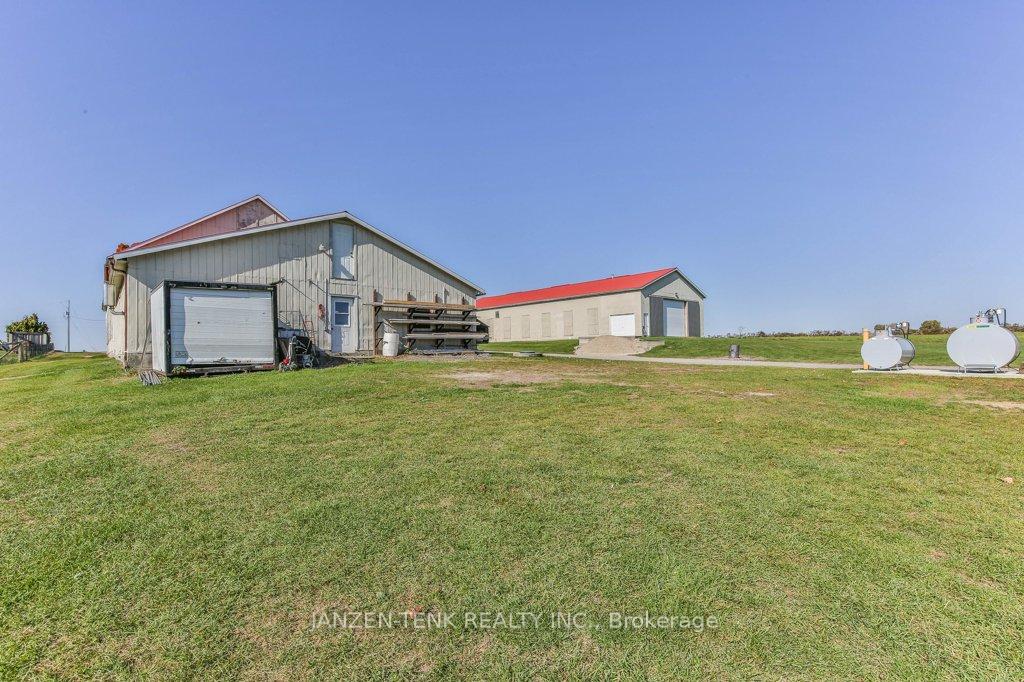 Photo 57 of 7654 Hacienda Road, Malahide, Rural Malahide — HOMEH