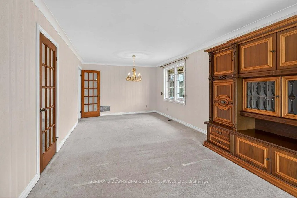 Photo 11 of 6 Wilmot Court, Belleville, Belleville Ward — HOMEH