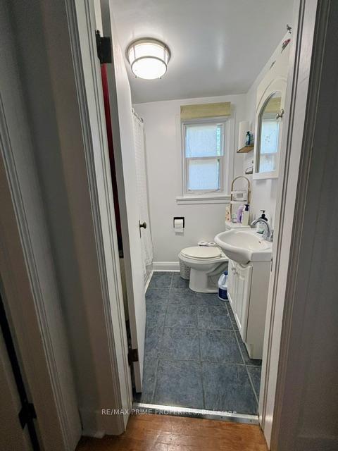 Photo 14 of Unit Upper, 199 Owen Street, Barrie, Wellington — HOMEH