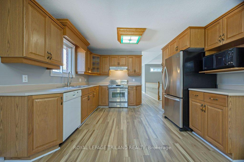 Photo 7 of 170 Woodworth Avenue, St. Thomas — HOMEH