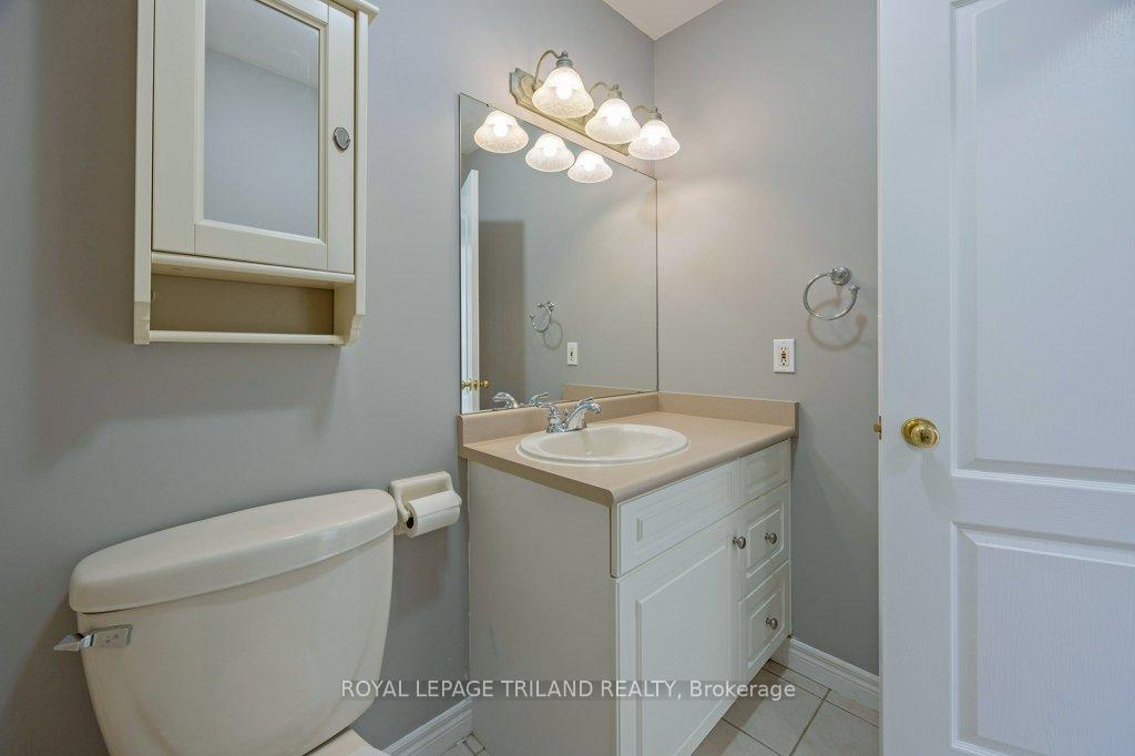 Photo 14 of 170 Woodworth Avenue, St. Thomas — HOMEH
