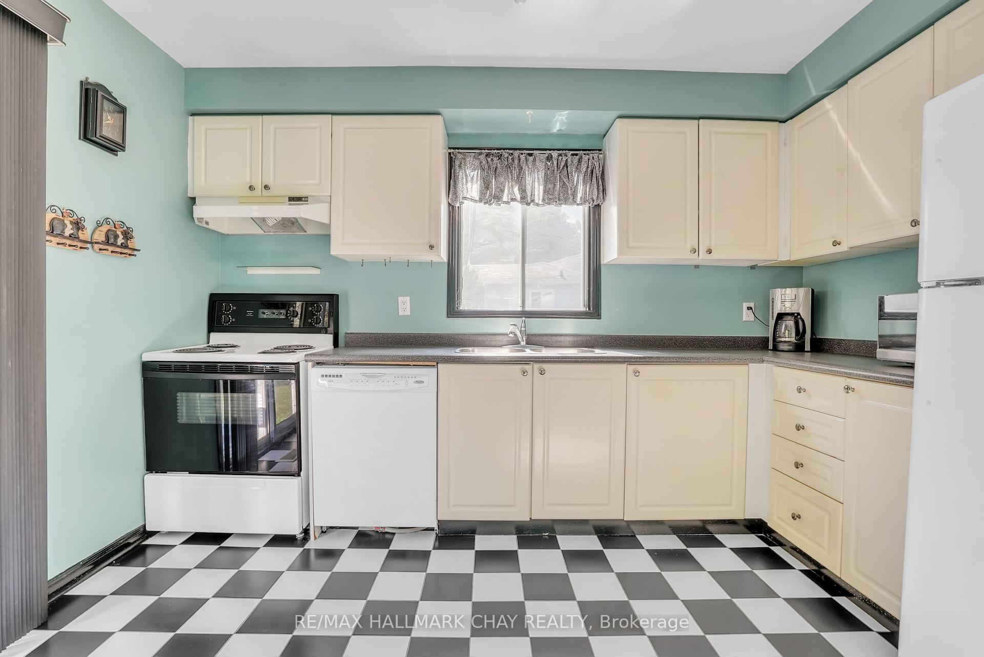 Photo 13 of 24 Michael Street, Essa, Angus — HOMEH