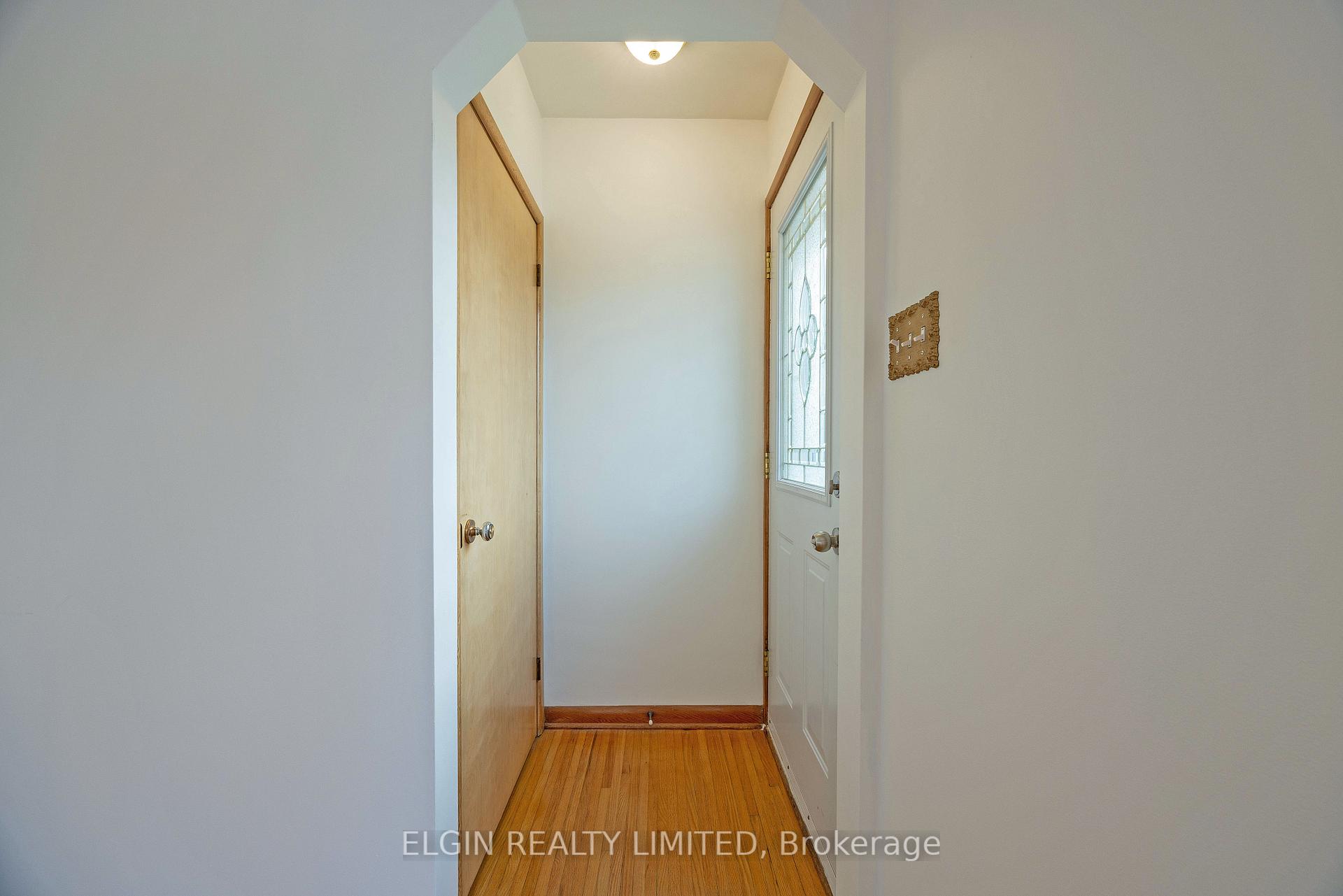 Photo 3 of 178 Myrtle Street, St. Thomas — HOMEH