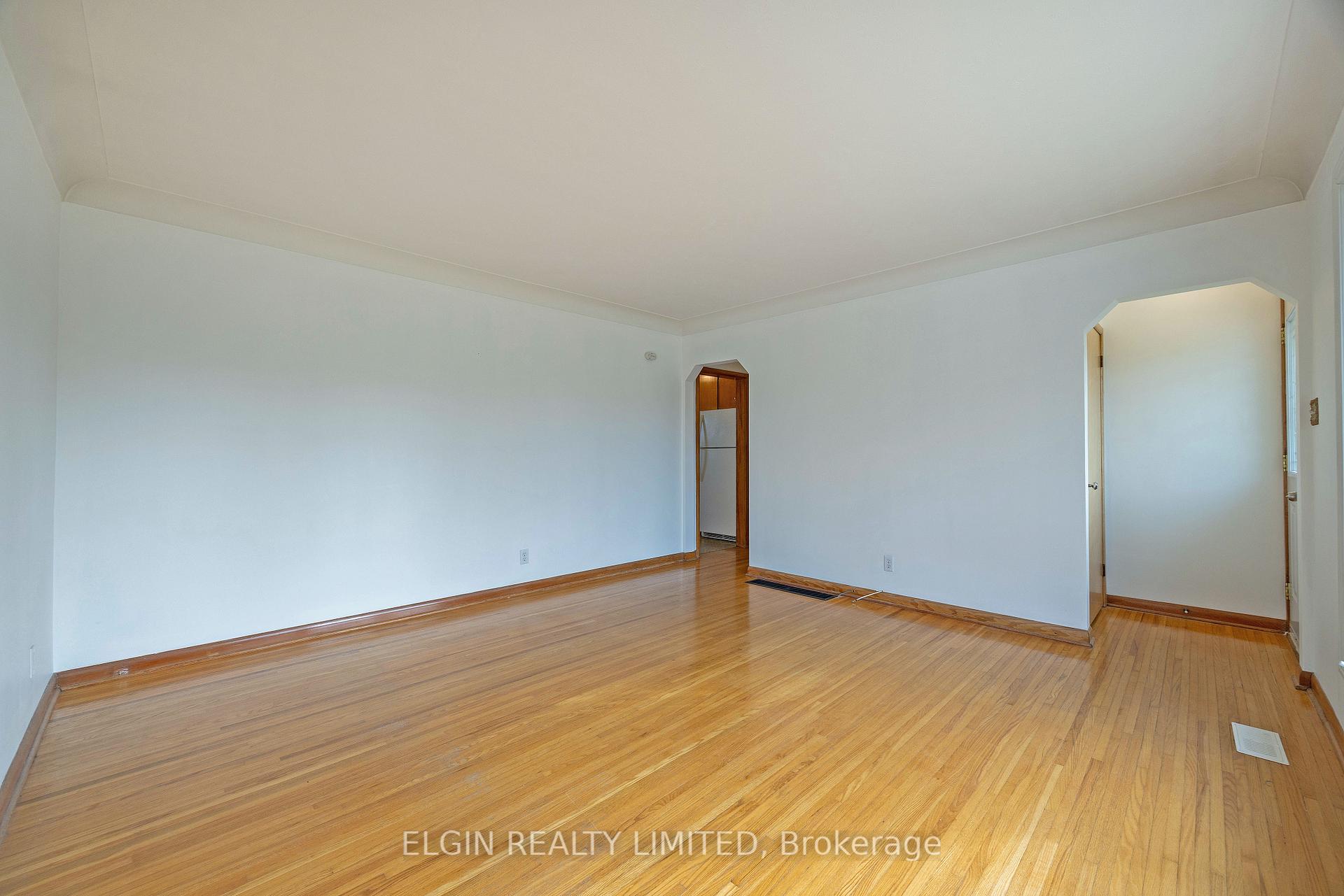 Photo 5 of 178 Myrtle Street, St. Thomas — HOMEH