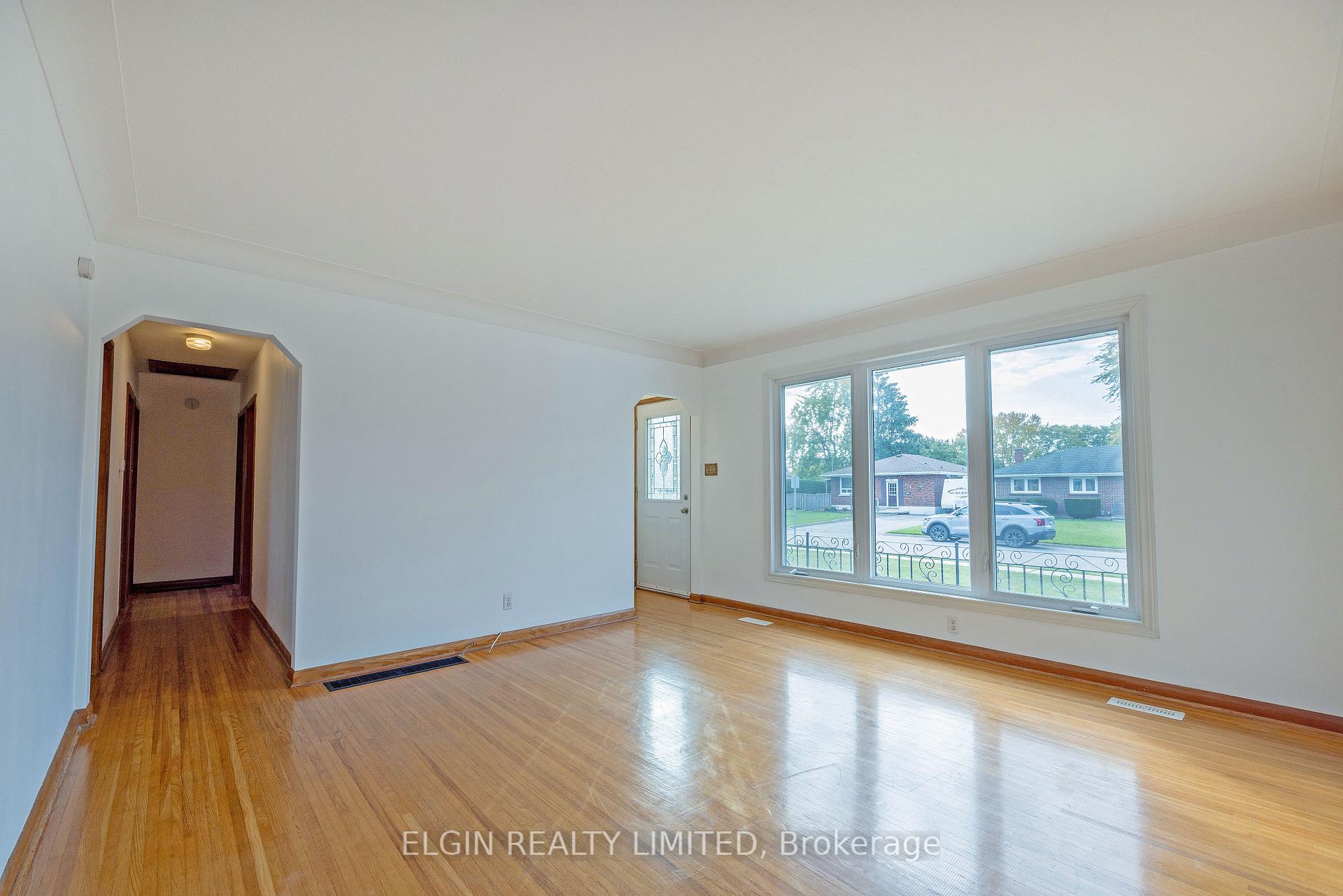 Photo 6 of 178 Myrtle Street, St. Thomas — HOMEH