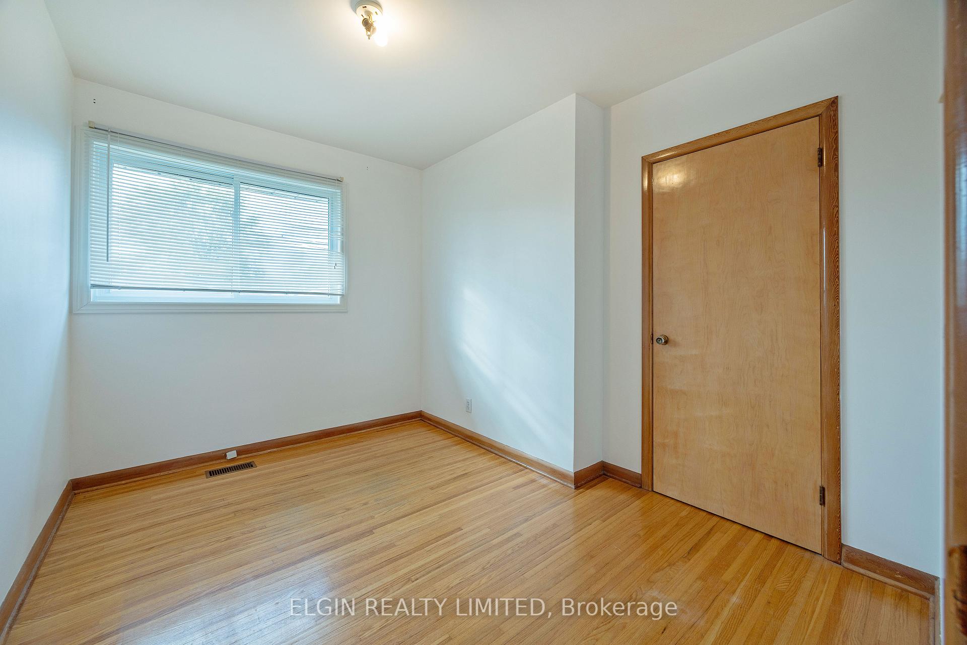 Photo 12 of 178 Myrtle Street, St. Thomas — HOMEH