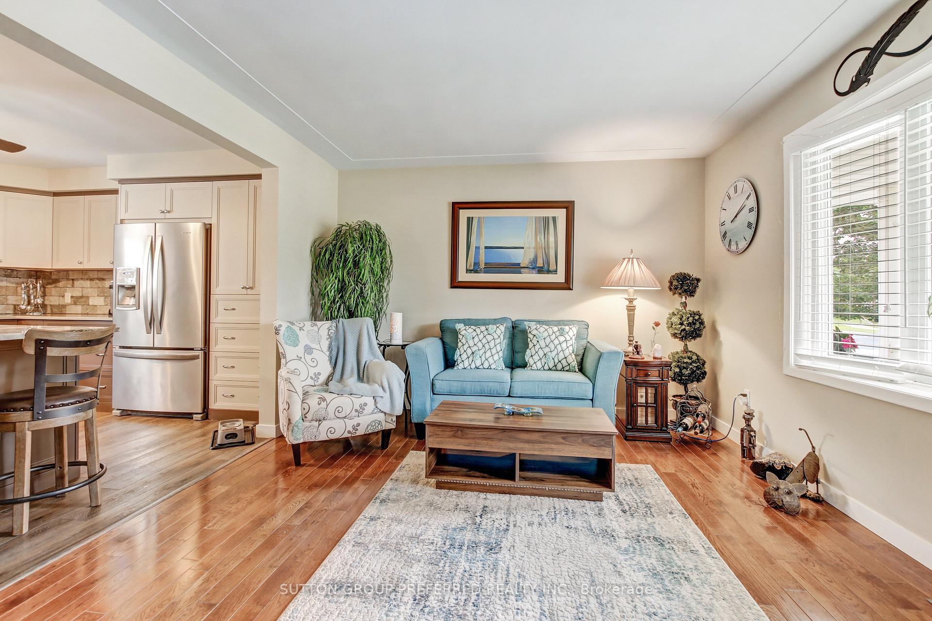 Photo 6 of 211 Union Street, Central Elgin, Belmont — HOMEH
