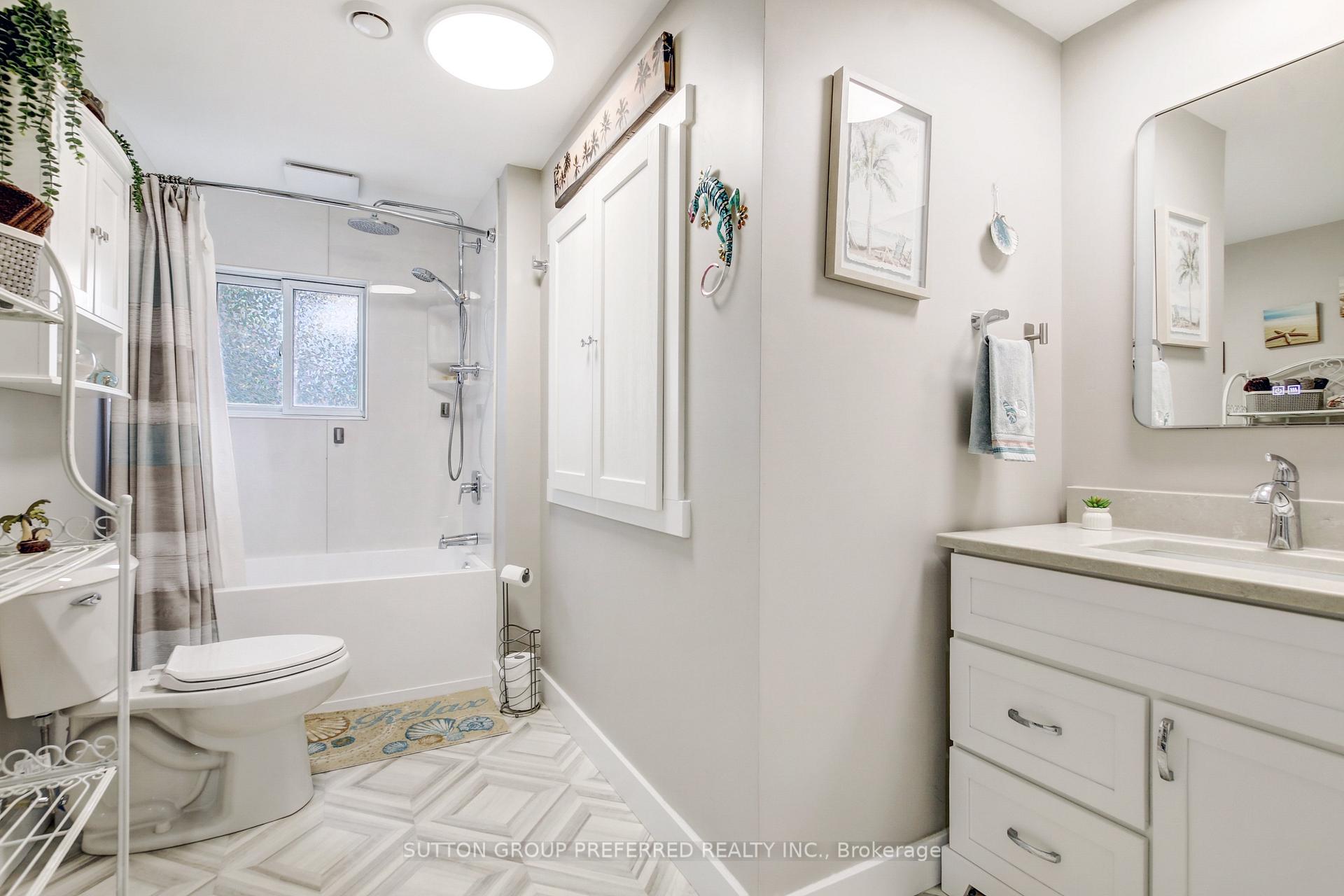 Photo 8 of 211 Union Street, Central Elgin, Belmont — HOMEH