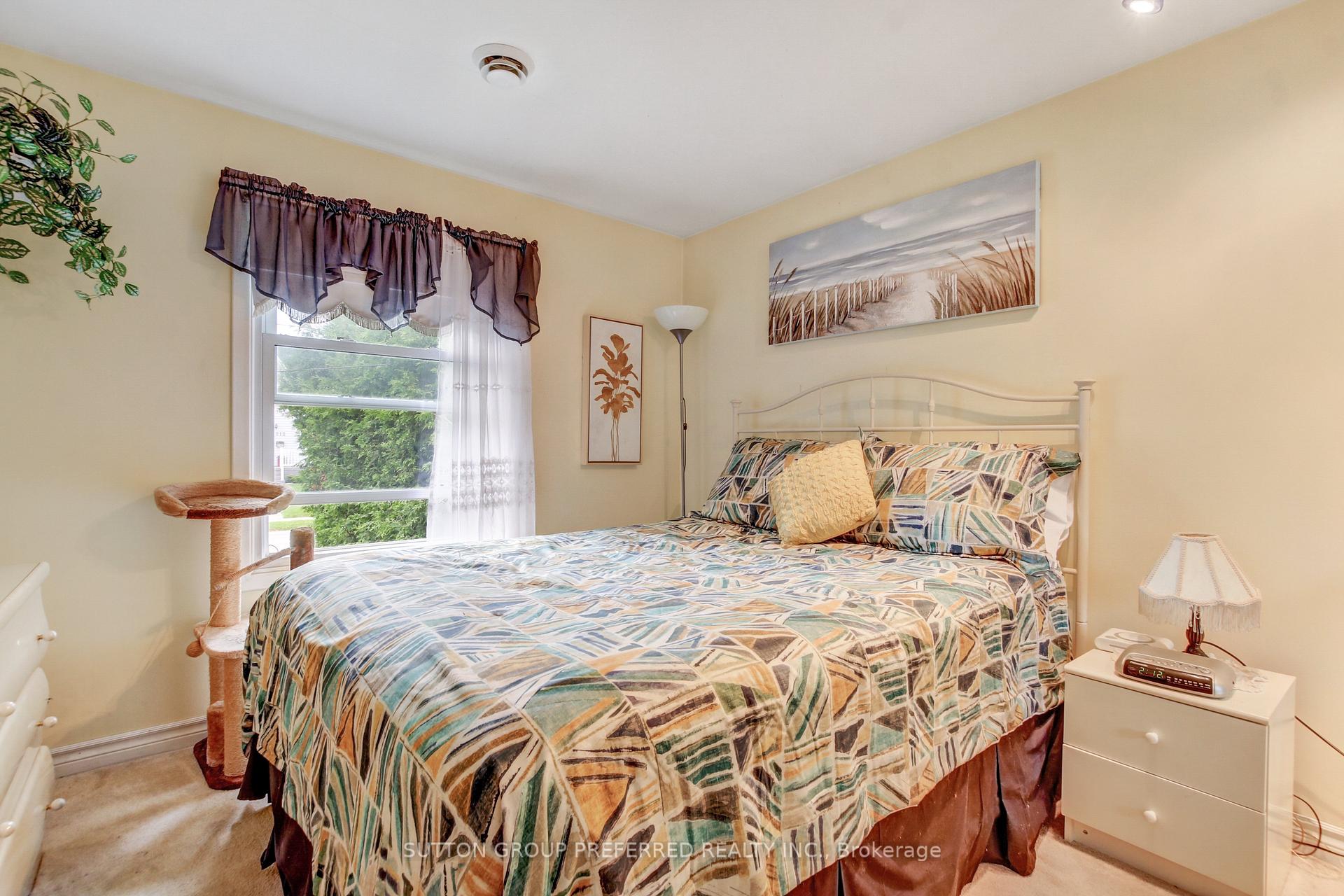 Photo 10 of 211 Union Street, Central Elgin, Belmont — HOMEH