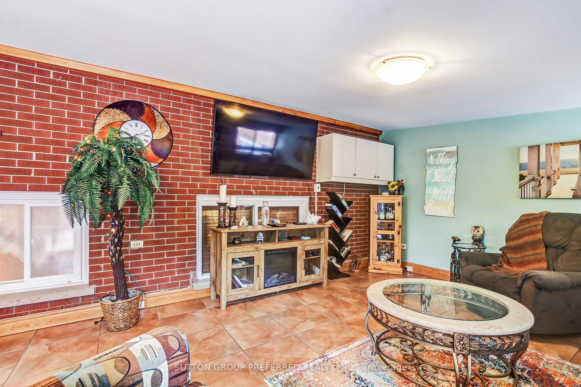 Photo 14 of 211 Union Street, Central Elgin, Belmont — HOMEH